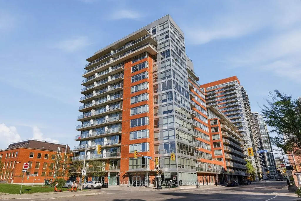 Front of Unit 1107, 180 York Street