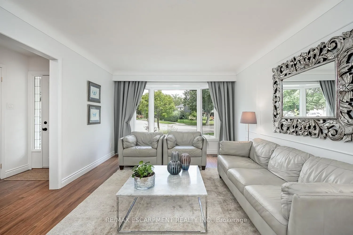 Photo 6 of 406 Oakwood Drive, Burlington, Roseland — HOMEH