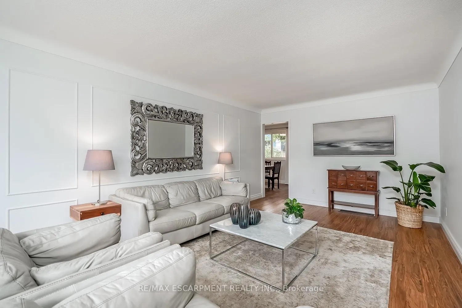Photo 7 of 406 Oakwood Drive, Burlington, Roseland — HOMEH