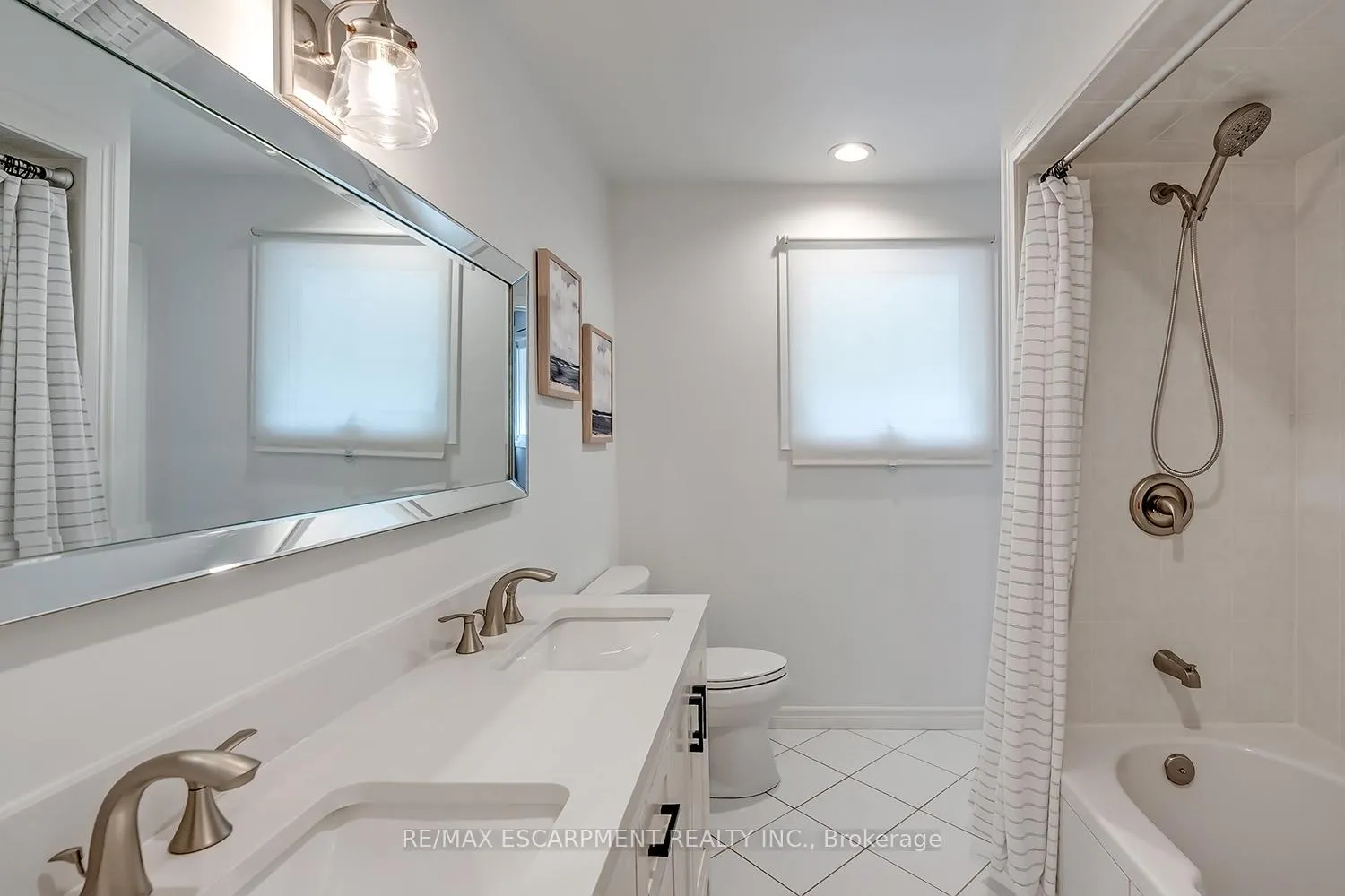 Photo 22 of 406 Oakwood Drive, Burlington, Roseland — HOMEH