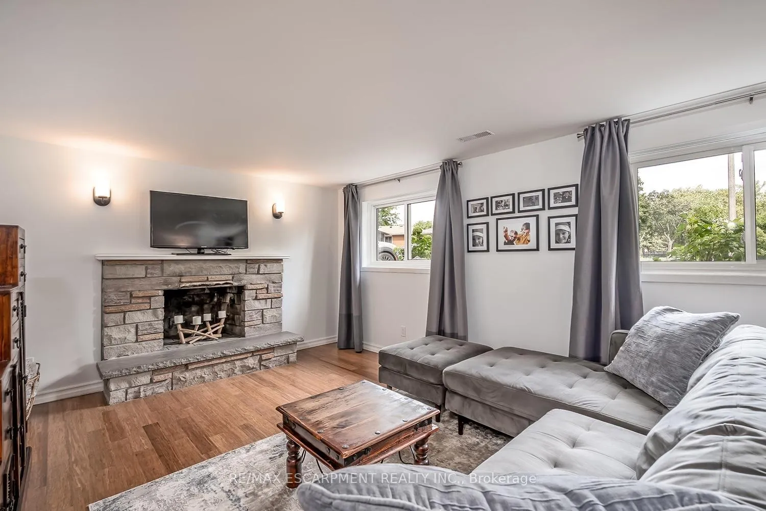Photo 25 of 406 Oakwood Drive, Burlington, Roseland — HOMEH