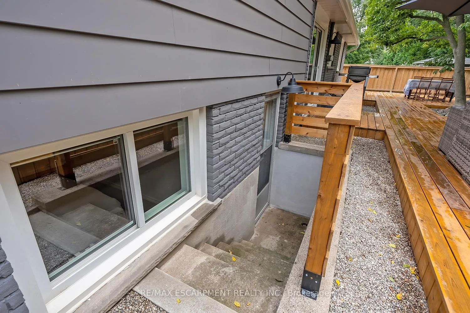 Photo 36 of 406 Oakwood Drive, Burlington, Roseland — HOMEH