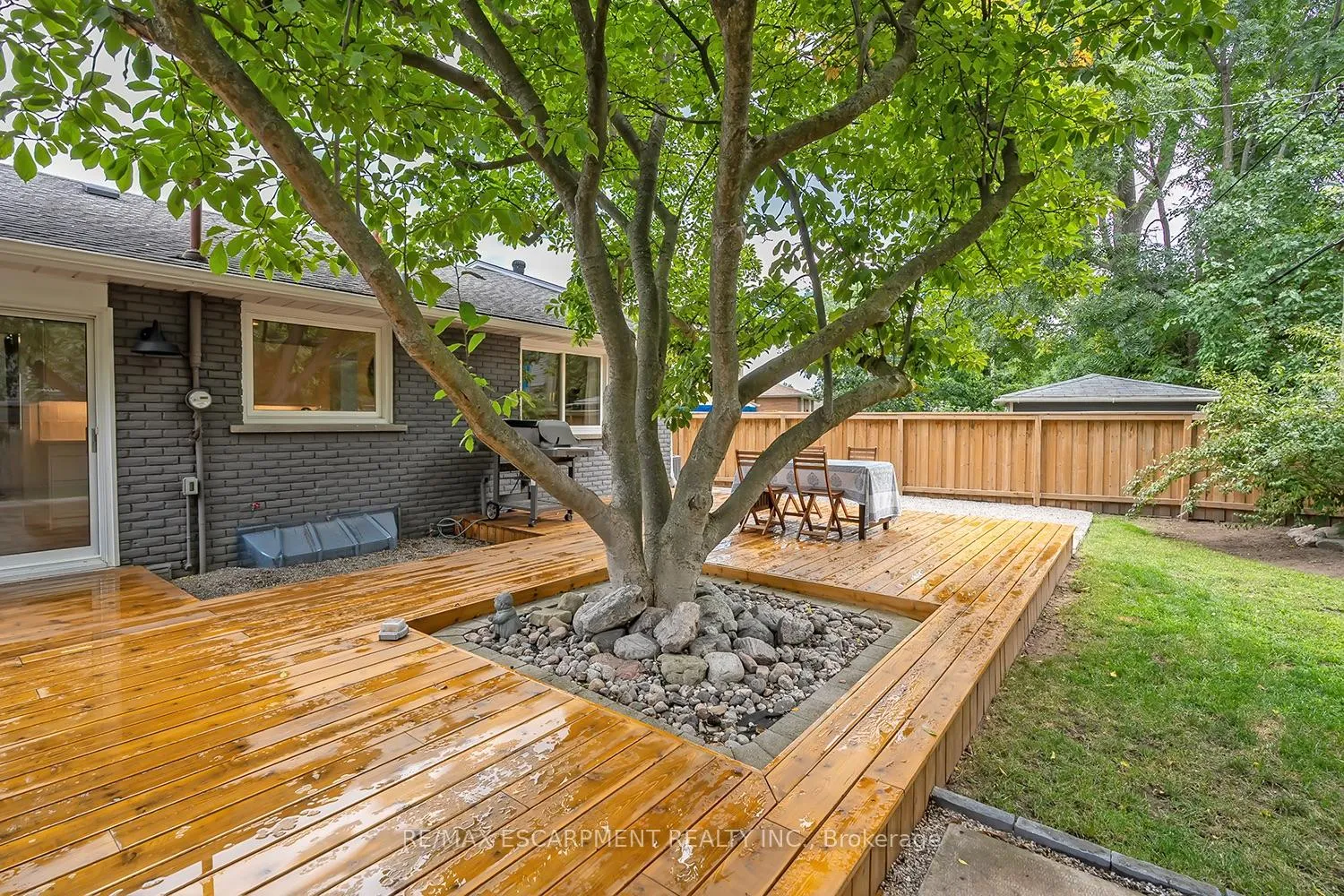 Photo 41 of 406 Oakwood Drive, Burlington, Roseland — HOMEH