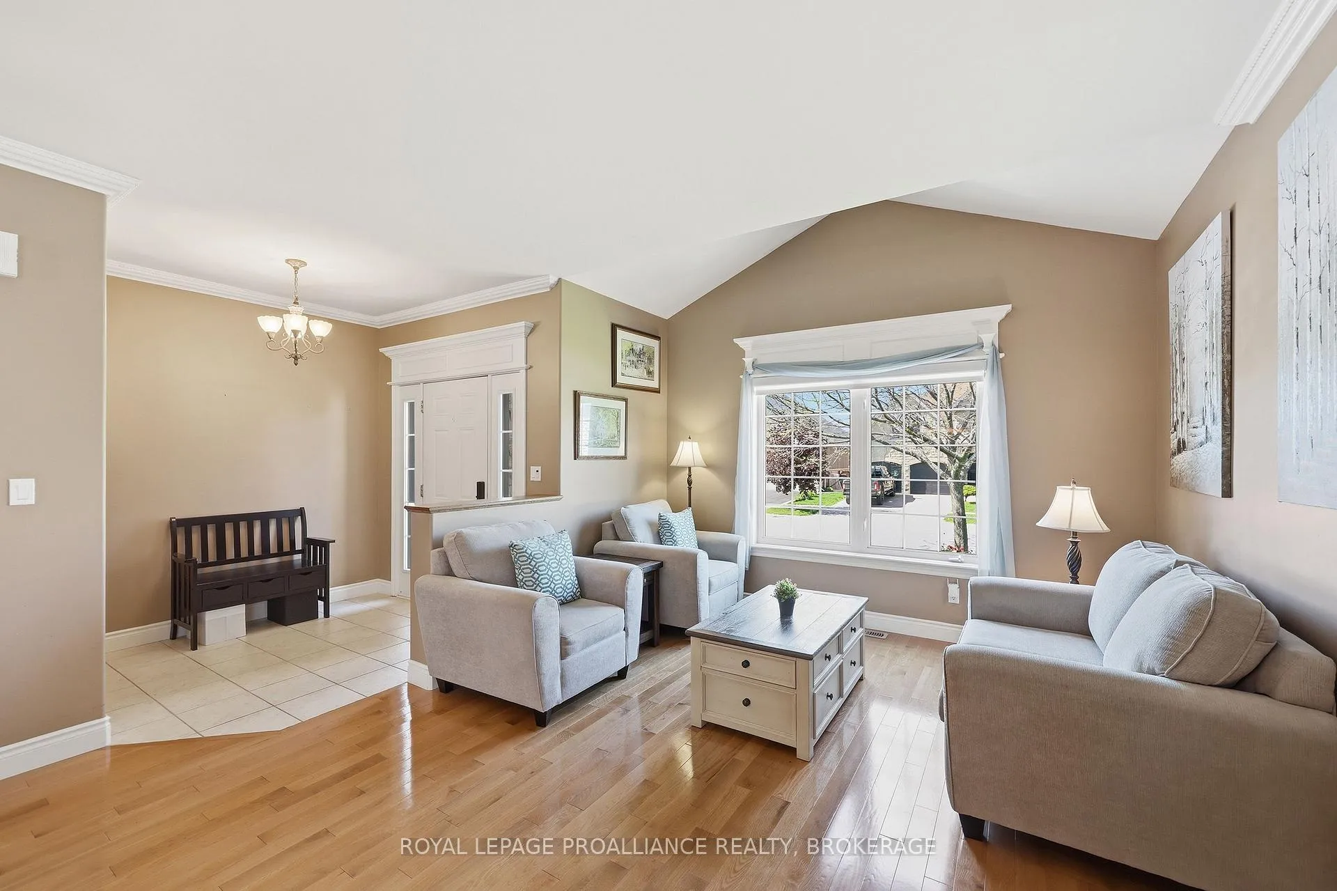 Photo 4 of 730 Amaryllis Street, Kingston, City Northwest — HOMEH