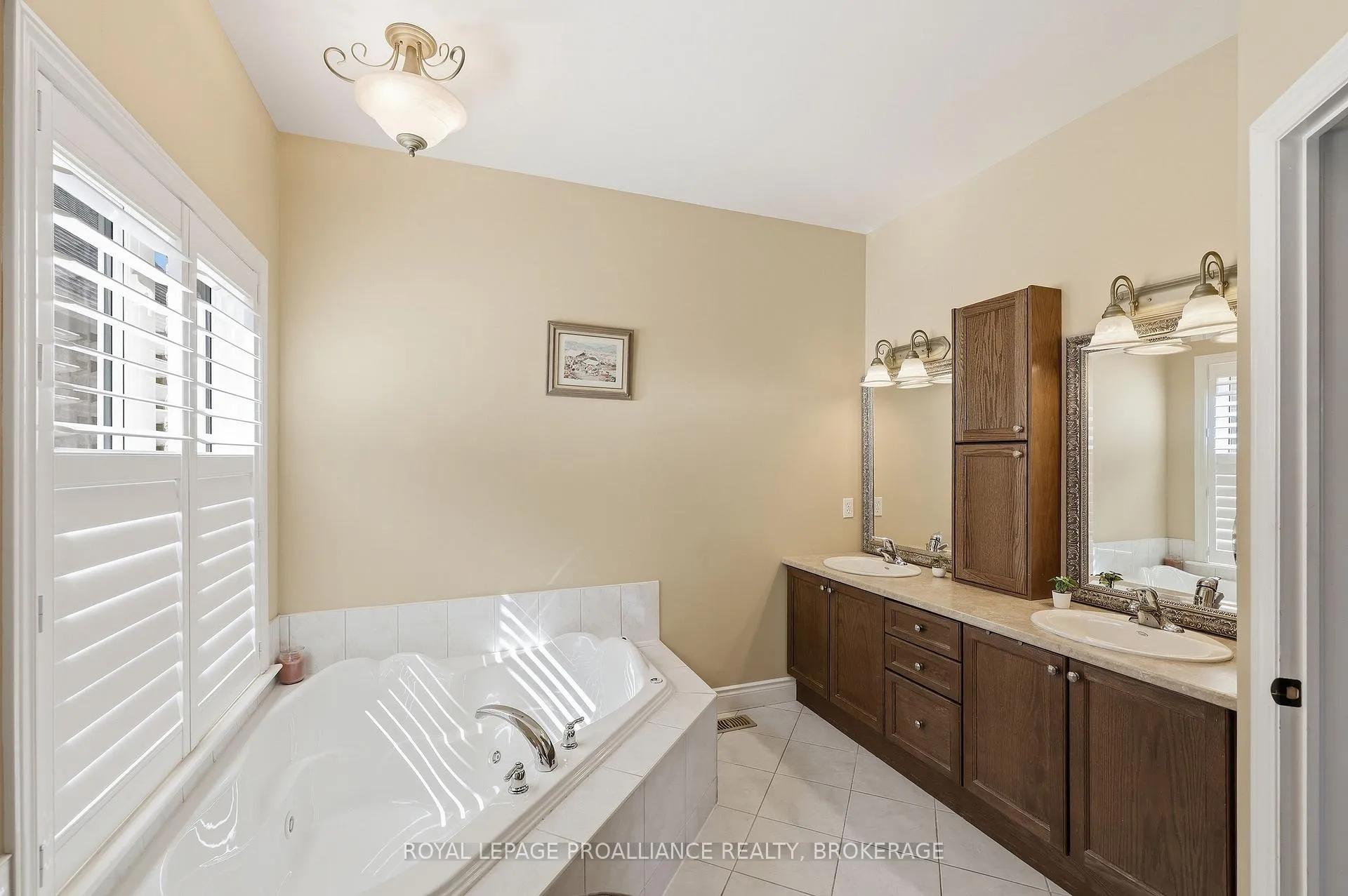 Photo 18 of 730 Amaryllis Street, Kingston, City Northwest — HOMEH