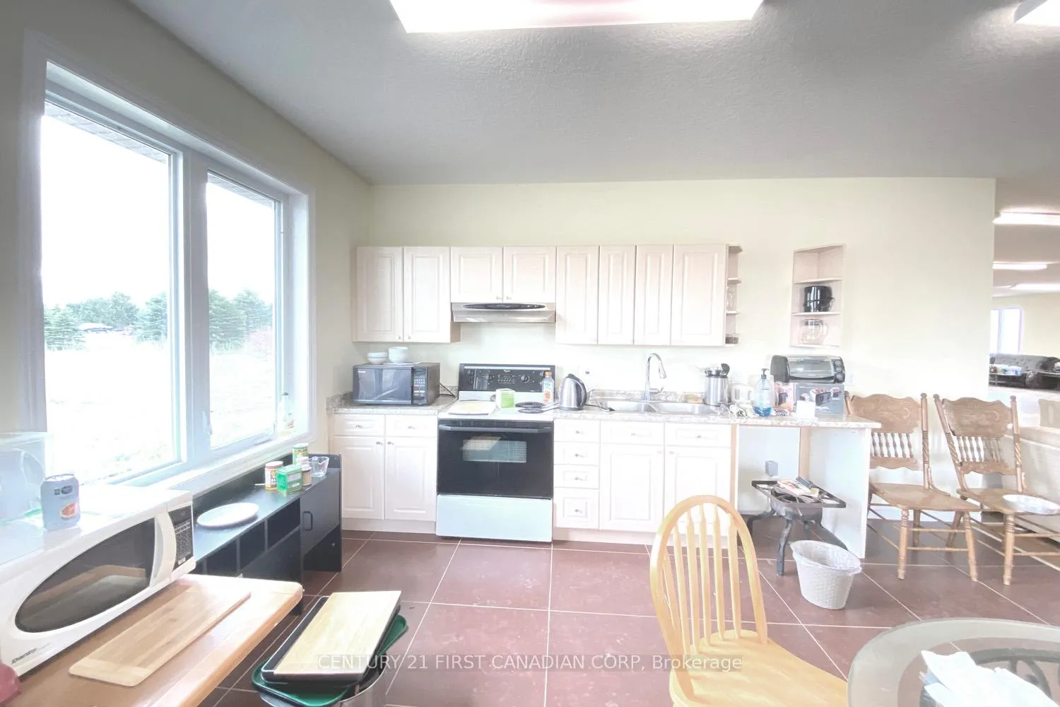 Photo 10 of 21000 Rebecca Road, Thames Centre, Rural Thames Centre — HOMEH