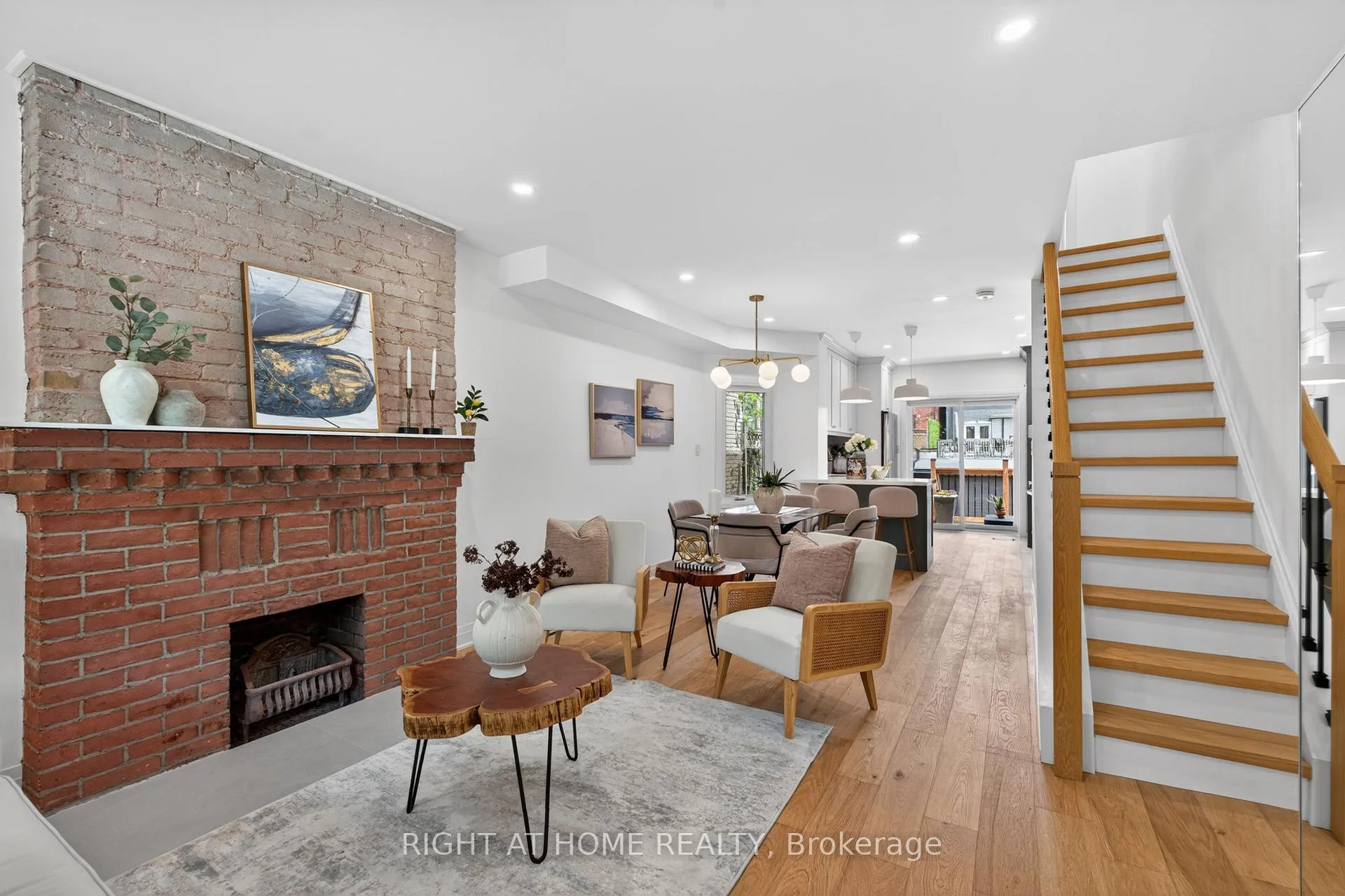 Photo 6 of 27 Bellhaven Road, Toronto, Woodbine Corridor — HOMEH