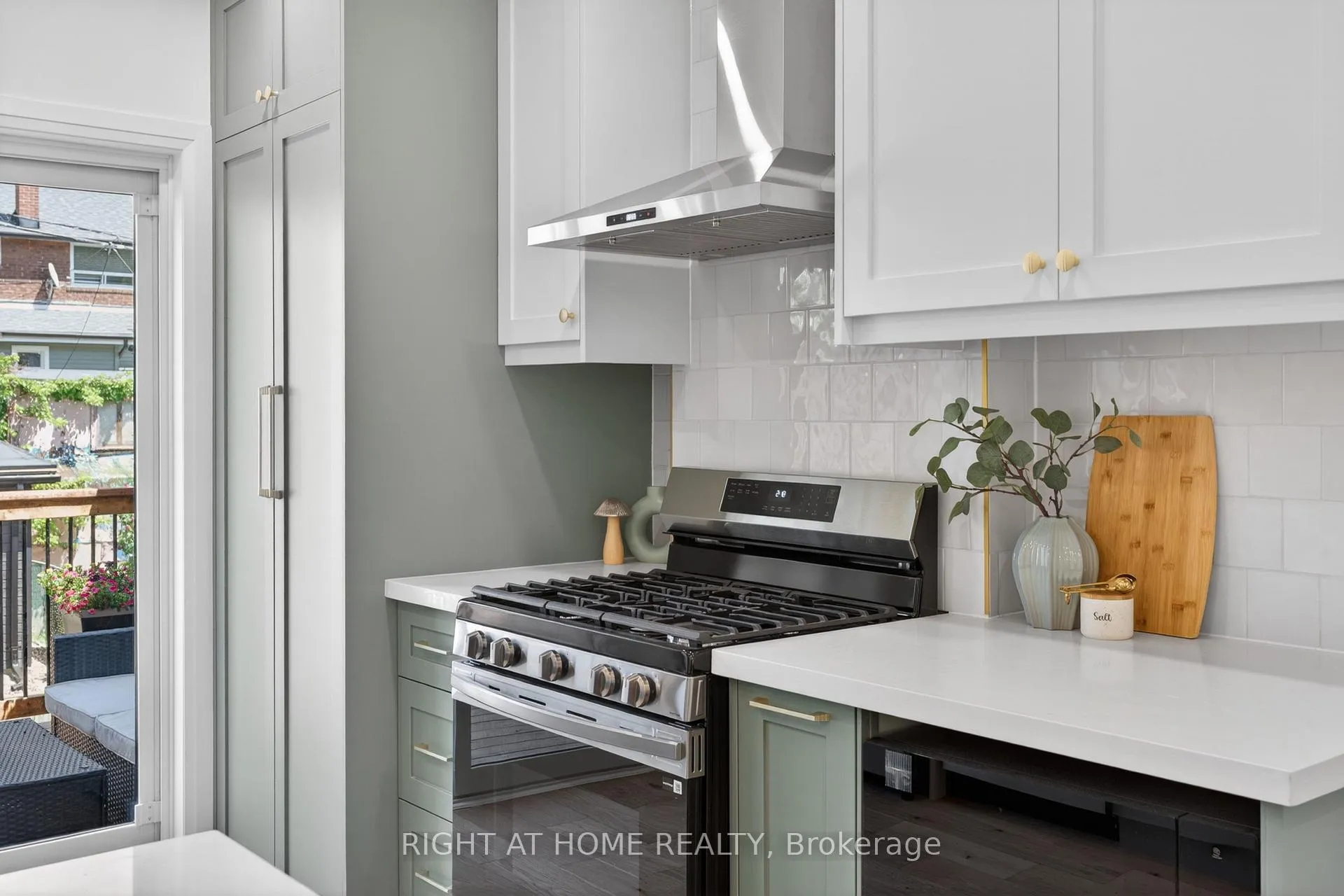 Photo 13 of 27 Bellhaven Road, Toronto, Woodbine Corridor — HOMEH