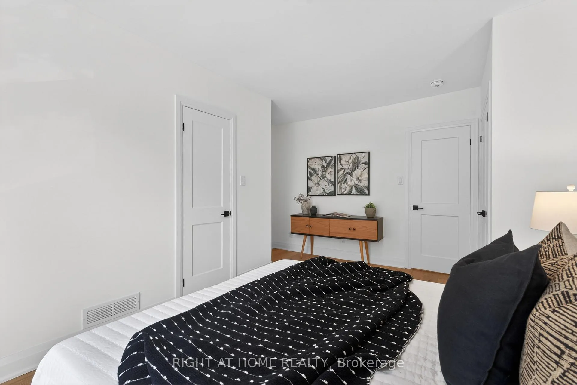 Photo 20 of 27 Bellhaven Road, Toronto, Woodbine Corridor — HOMEH