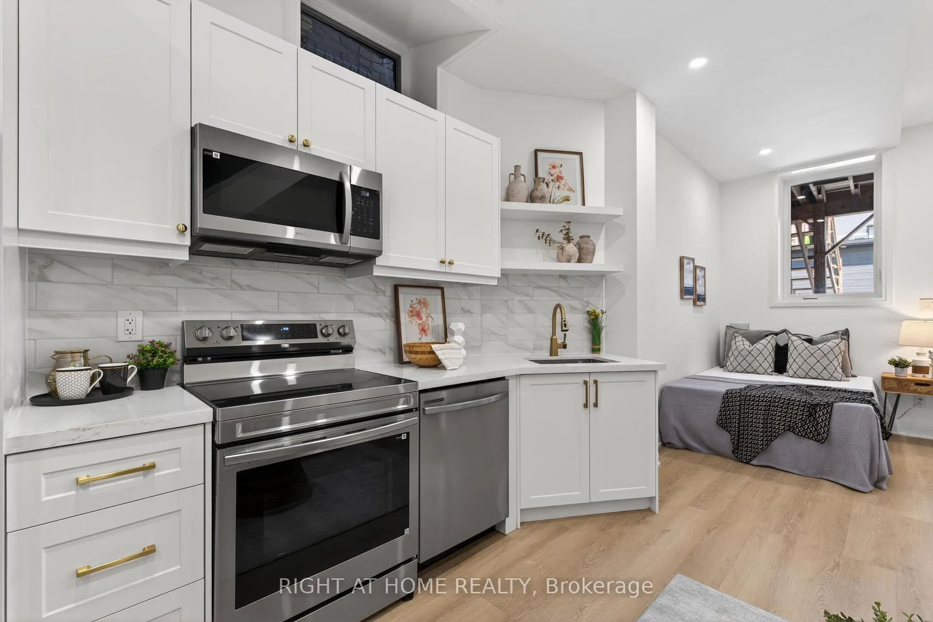 Photo 23 of 27 Bellhaven Road, Toronto, Woodbine Corridor — HOMEH