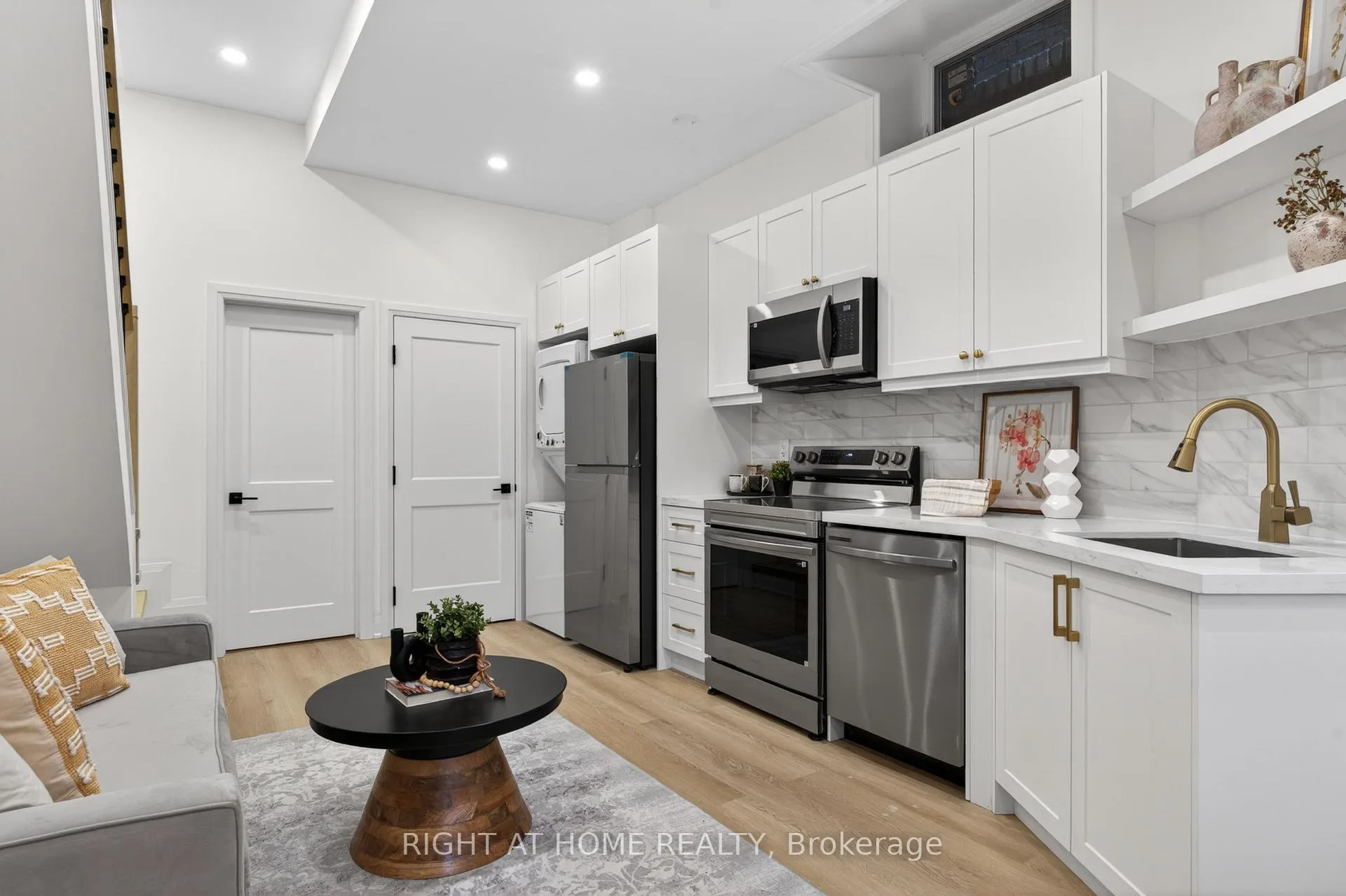 Photo 25 of 27 Bellhaven Road, Toronto, Woodbine Corridor — HOMEH