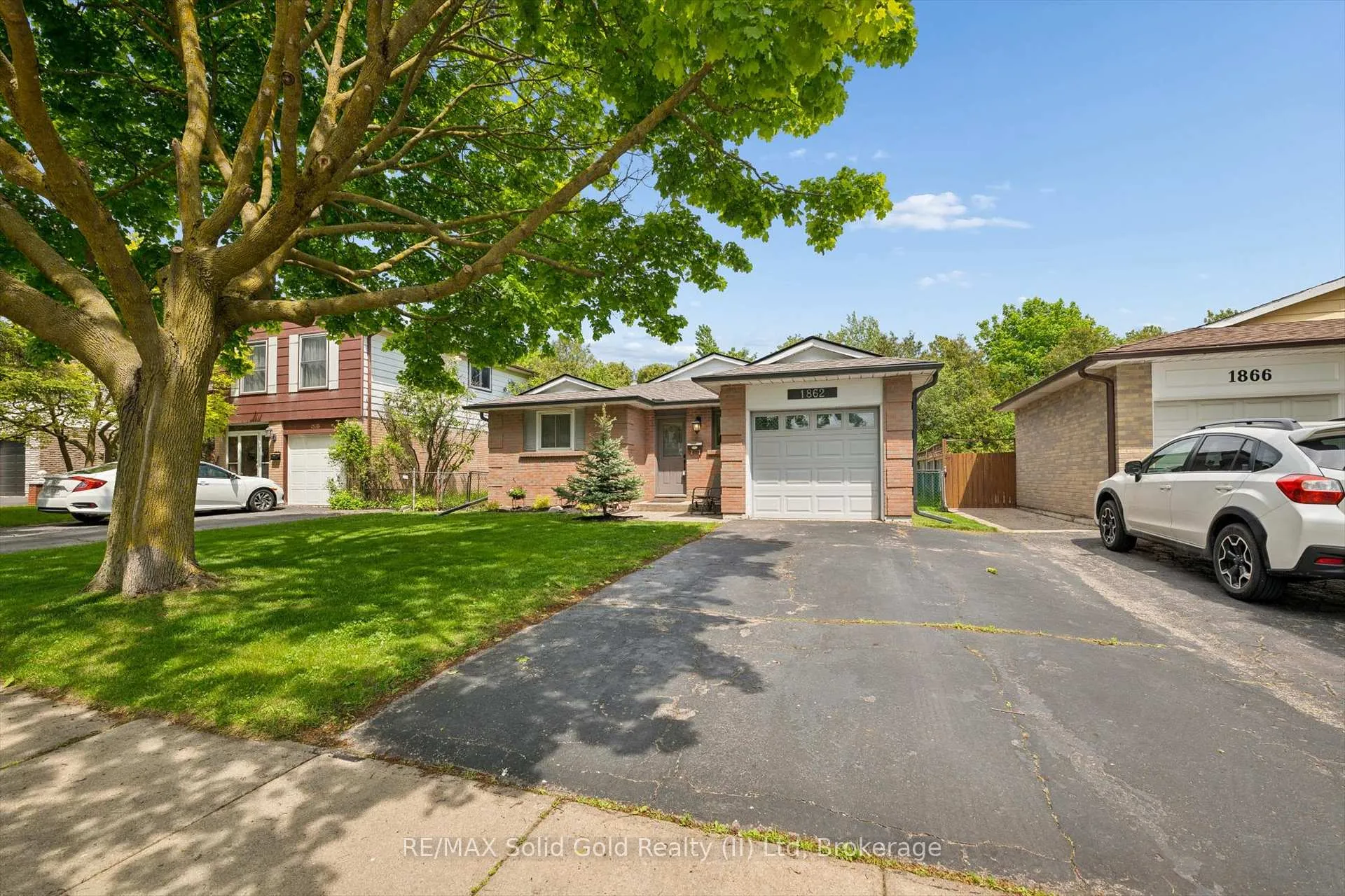 Photo 3 of 1862 Briarwood Drive, Cambridge, Galt City Centre — HOMEH