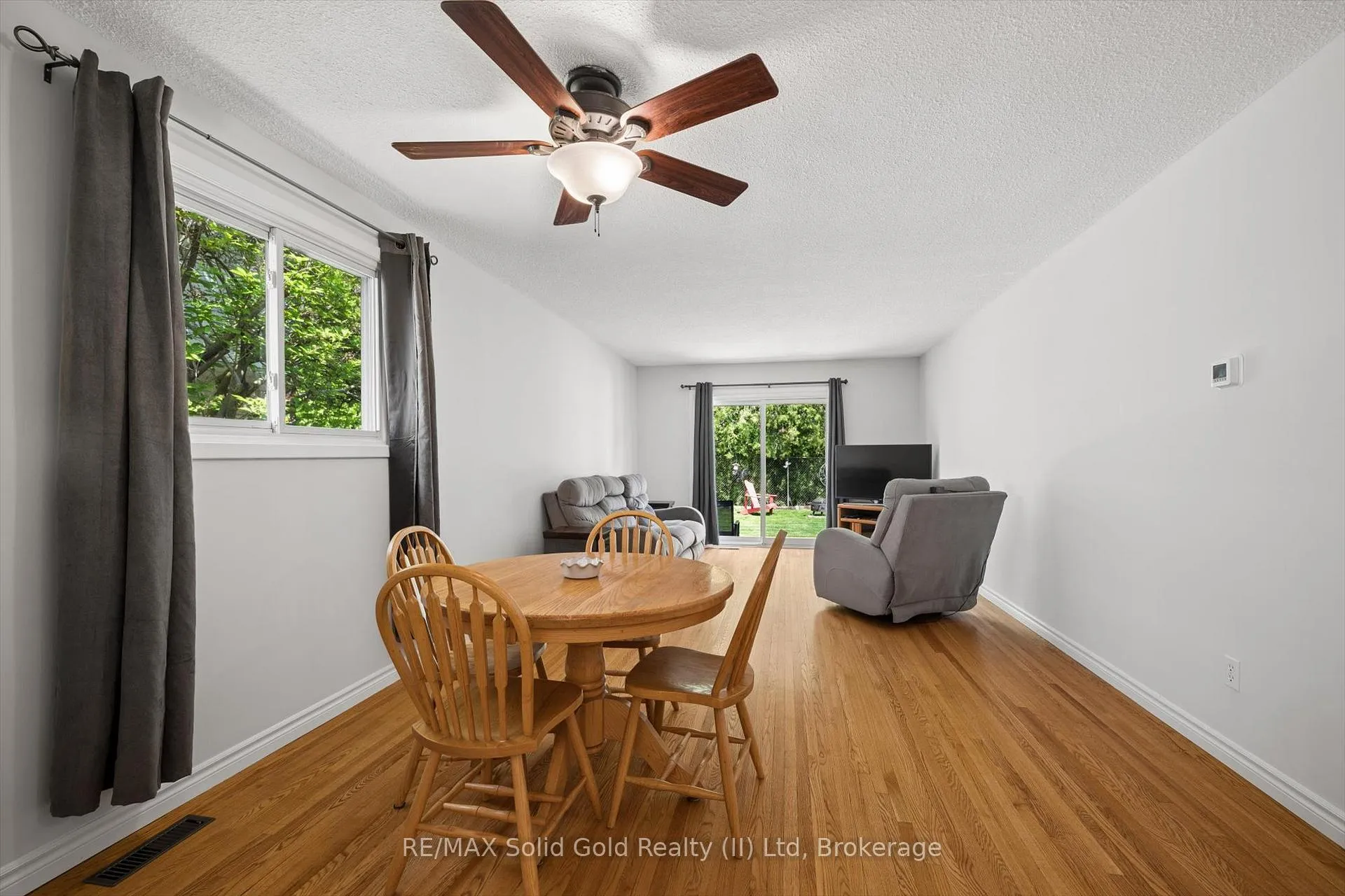 Photo 12 of 1862 Briarwood Drive, Cambridge, Galt City Centre — HOMEH