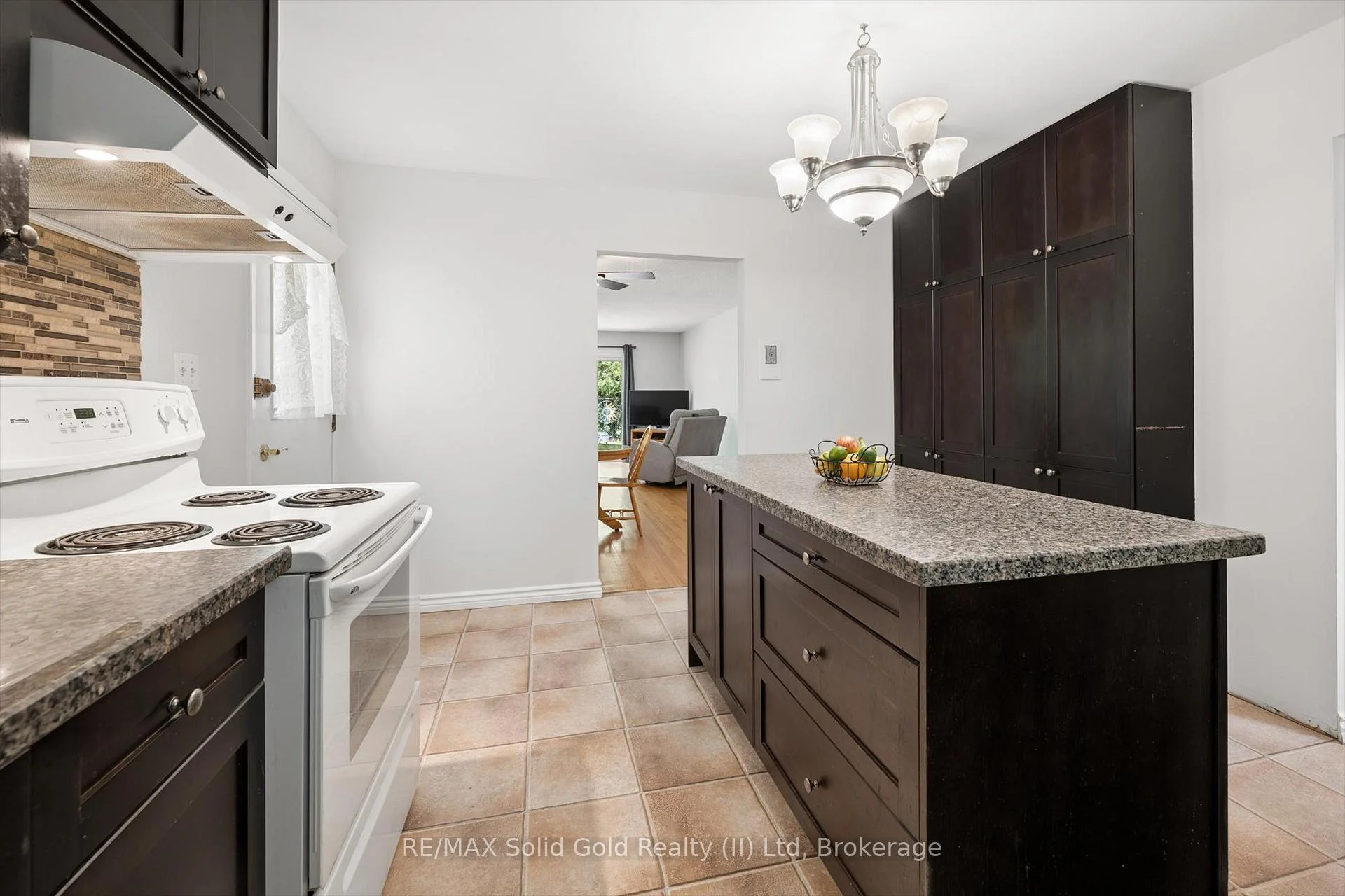 Photo 34 of 1862 Briarwood Drive, Cambridge, Galt City Centre — HOMEH