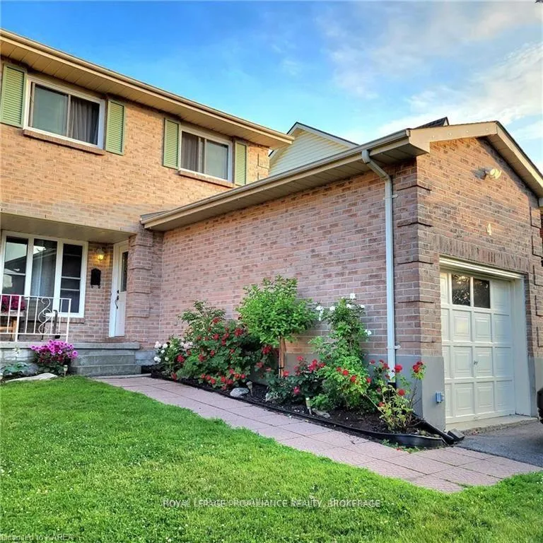 Photo 1 of 4 Balmoral Court, Kingston, West of Sir John A. Blvd — HOMEH