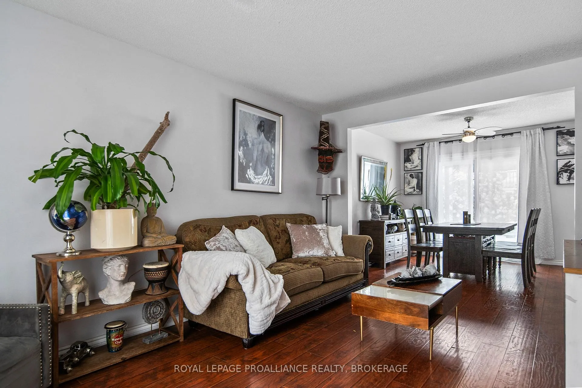 Photo 7 of 4 Balmoral Court, Kingston, West of Sir John A. Blvd — HOMEH