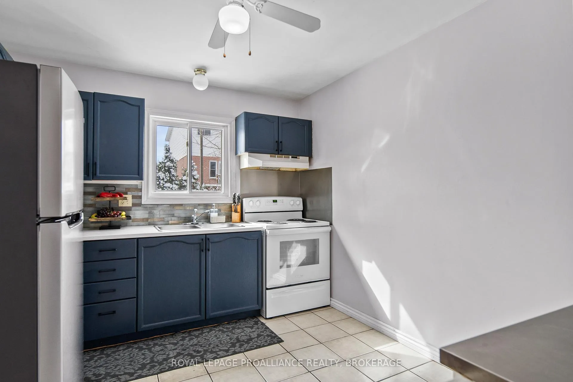 Photo 15 of 4 Balmoral Court, Kingston, West of Sir John A. Blvd — HOMEH