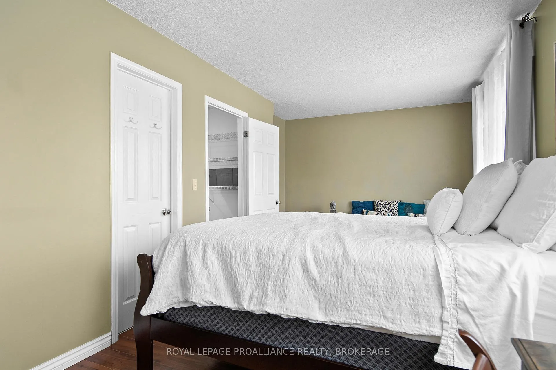 Photo 24 of 4 Balmoral Court, Kingston, West of Sir John A. Blvd — HOMEH