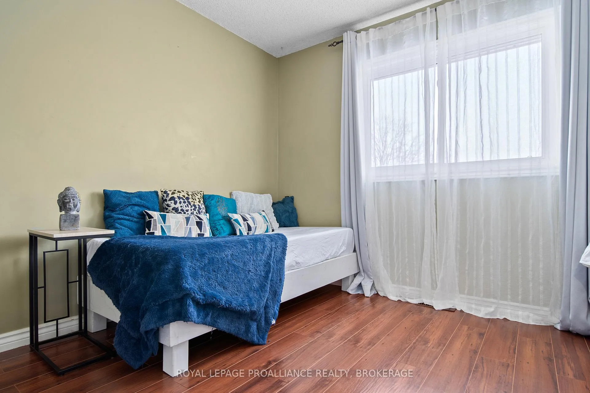 Photo 25 of 4 Balmoral Court, Kingston, West of Sir John A. Blvd — HOMEH