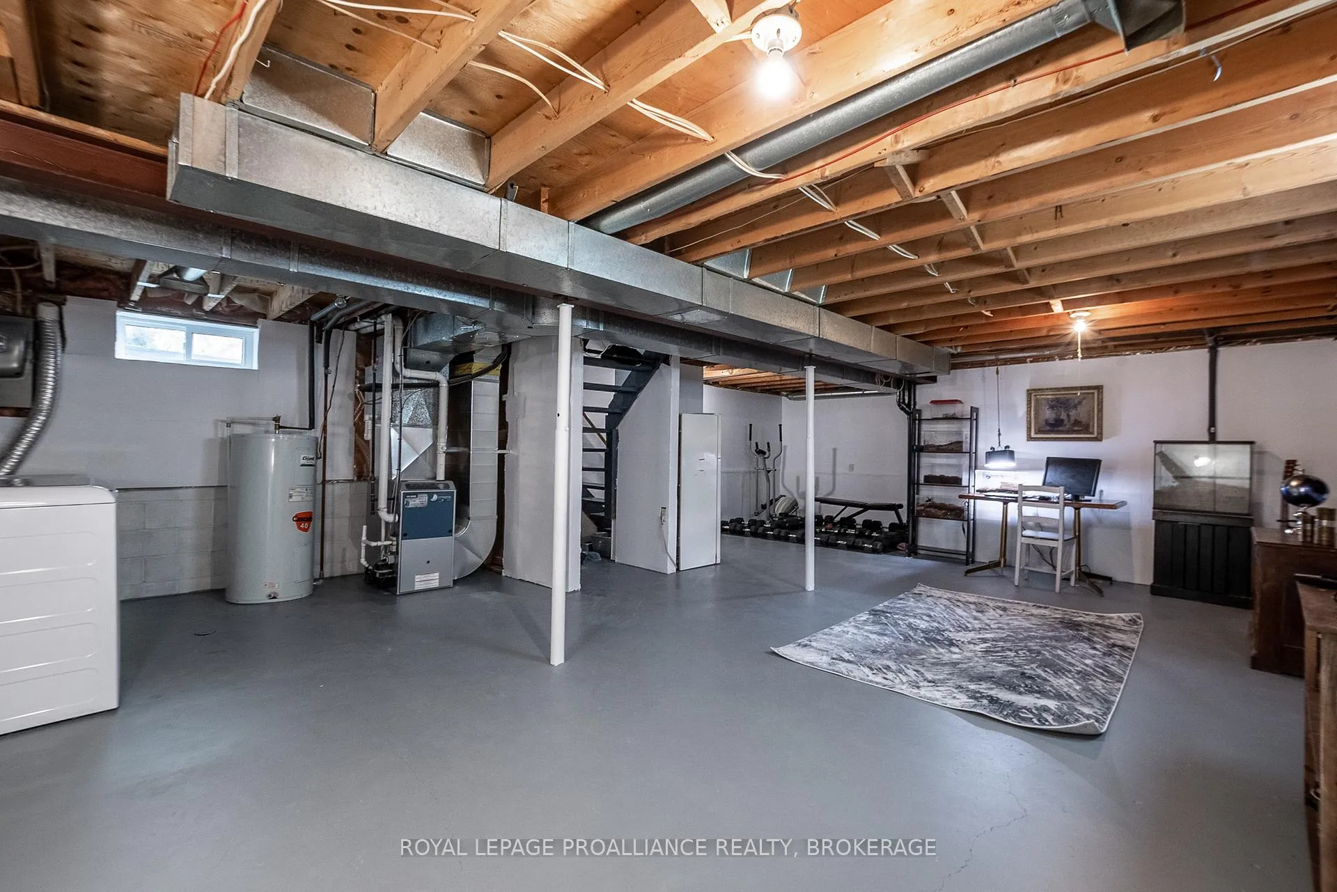 Photo 34 of 4 Balmoral Court, Kingston, West of Sir John A. Blvd — HOMEH