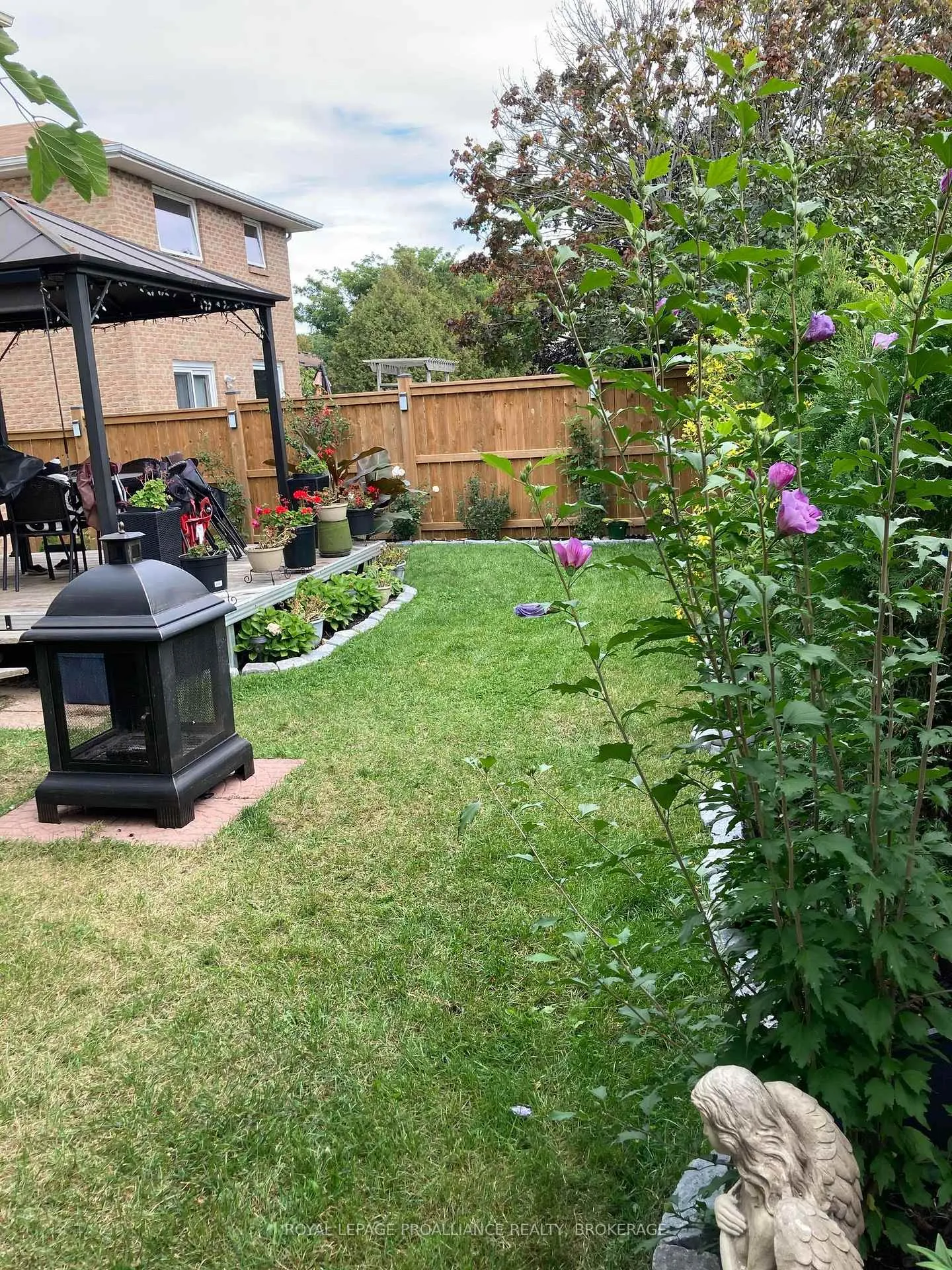 Photo 38 of 4 Balmoral Court, Kingston, West of Sir John A. Blvd — HOMEH