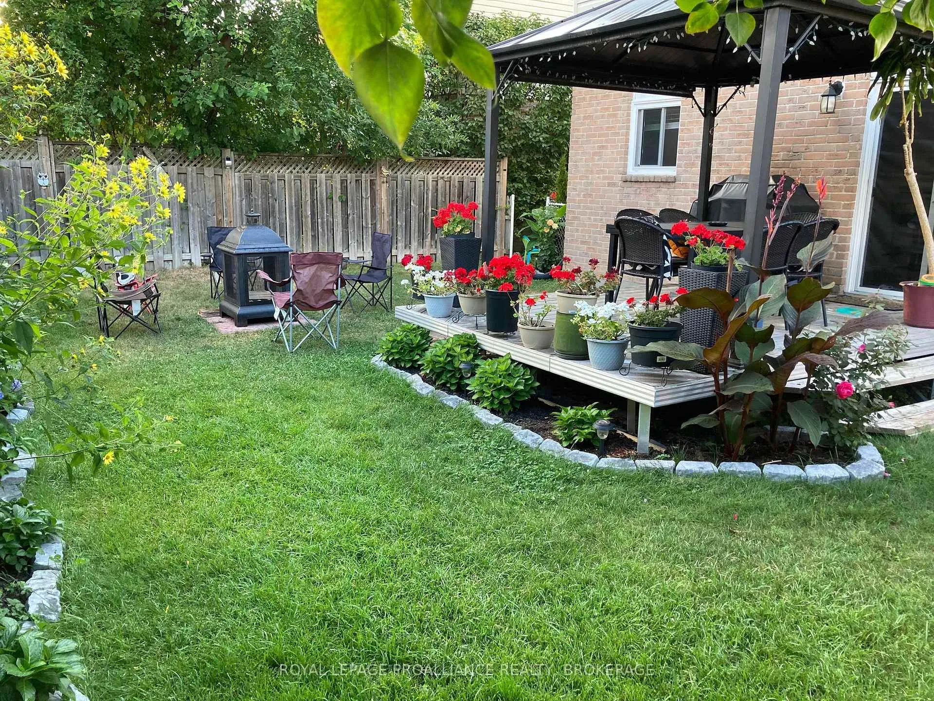Photo 41 of 4 Balmoral Court, Kingston, West of Sir John A. Blvd — HOMEH