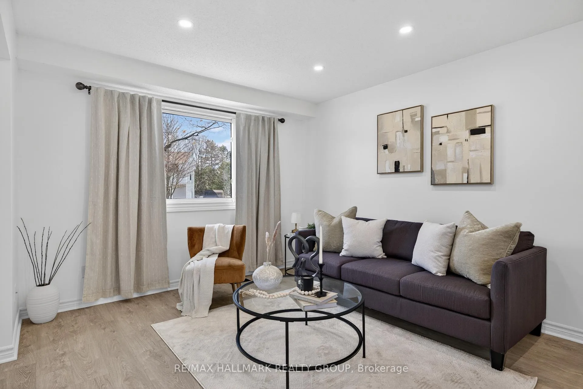 Photo 11 of 226 Old Colony Road, Ottawa, Kanata - Glencairn/Hazeldean — HOMEH