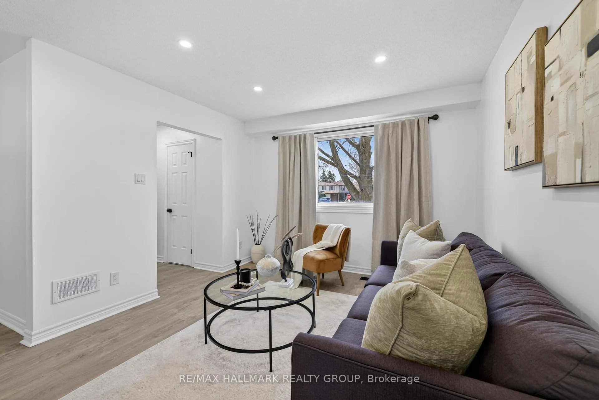 Photo 13 of 226 Old Colony Road, Ottawa, Kanata - Glencairn/Hazeldean — HOMEH