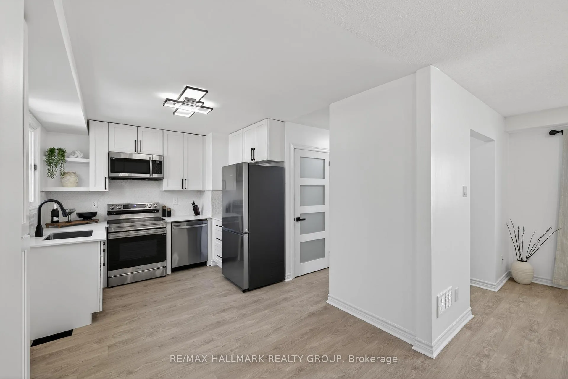 Photo 26 of 226 Old Colony Road, Ottawa, Kanata - Glencairn/Hazeldean — HOMEH