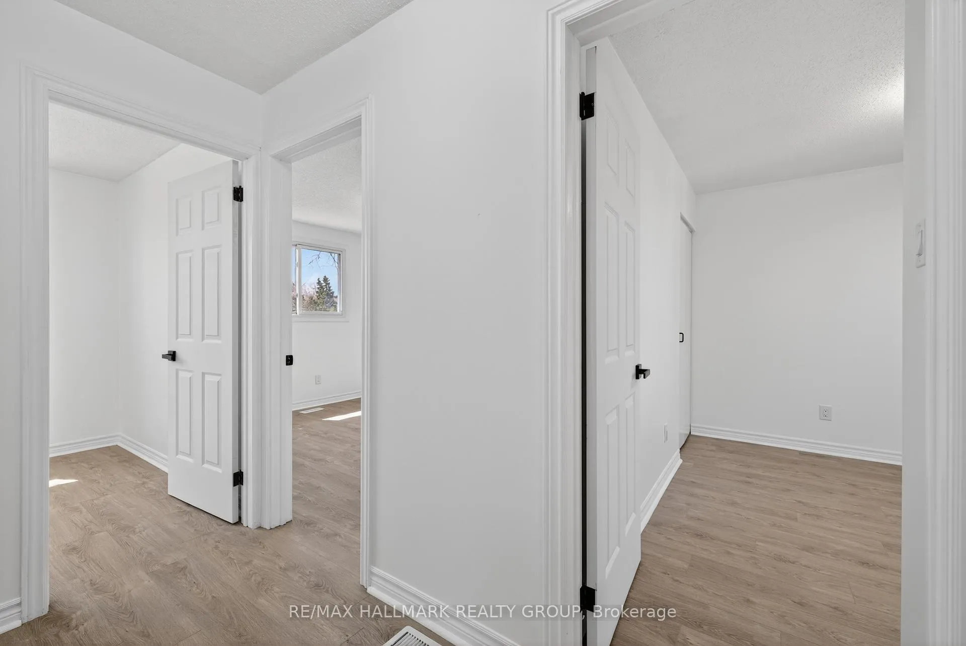 Photo 33 of 226 Old Colony Road, Ottawa, Kanata - Glencairn/Hazeldean — HOMEH