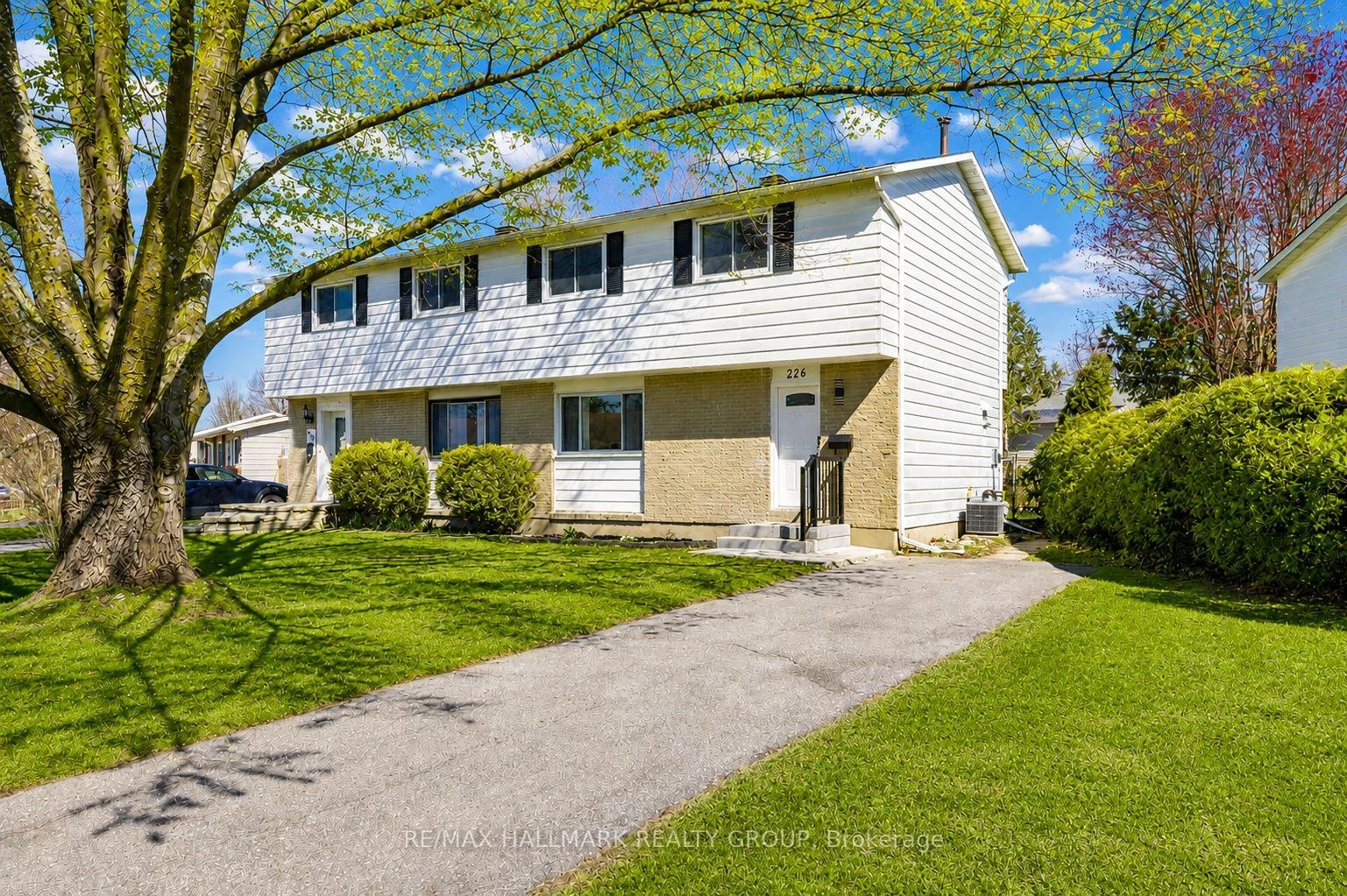 Photo 5 of 226 Old Colony Road, Ottawa, Kanata - Glencairn/Hazeldean — HOMEH
