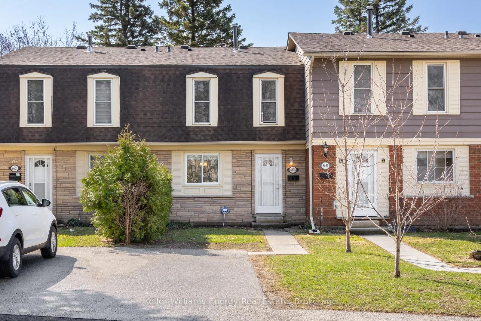 Photo 1 of Unit B, 660 Grey Street, Brantford, Echo Place — HOMEH