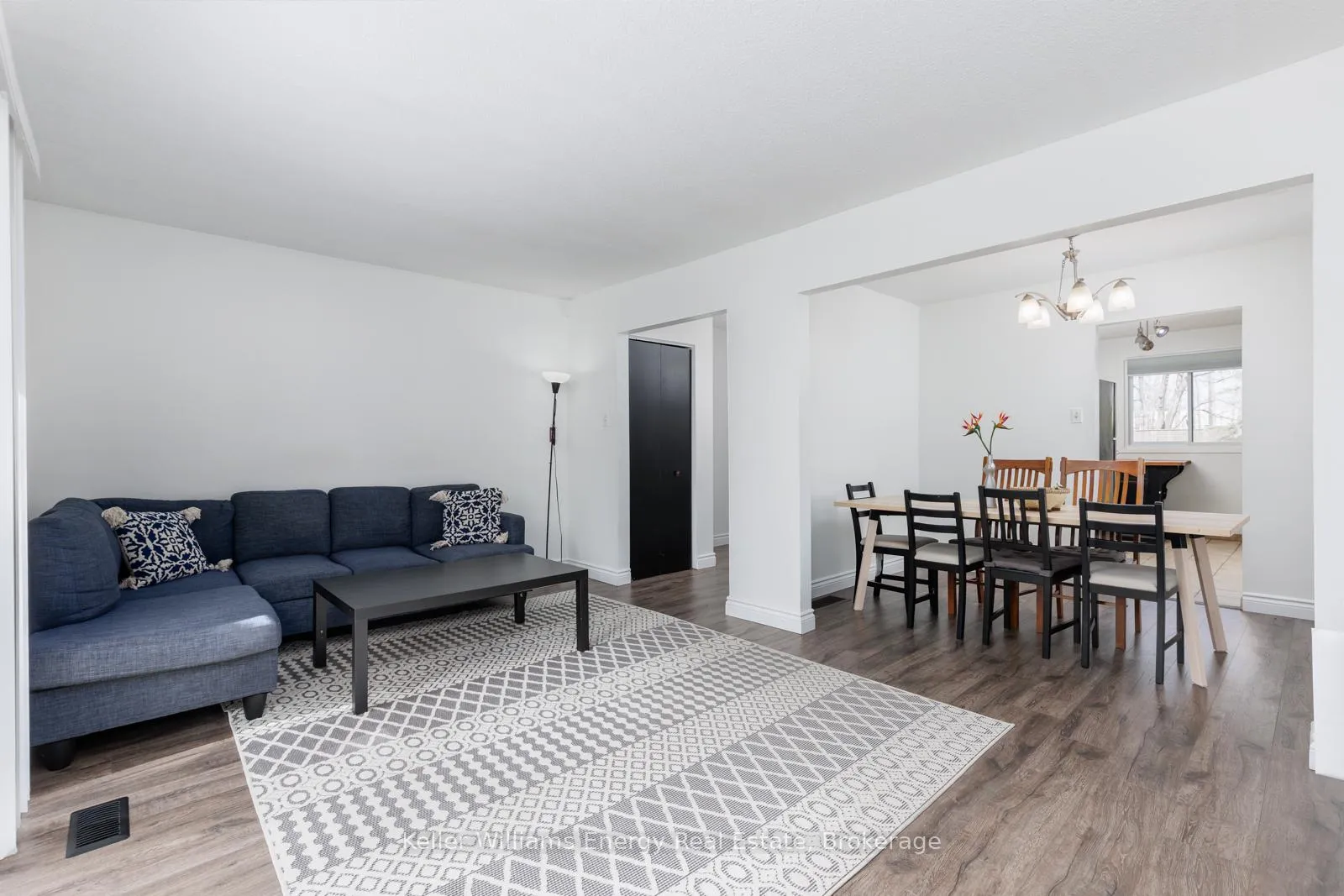 Photo 2 of Unit B, 660 Grey Street, Brantford, Echo Place — HOMEH