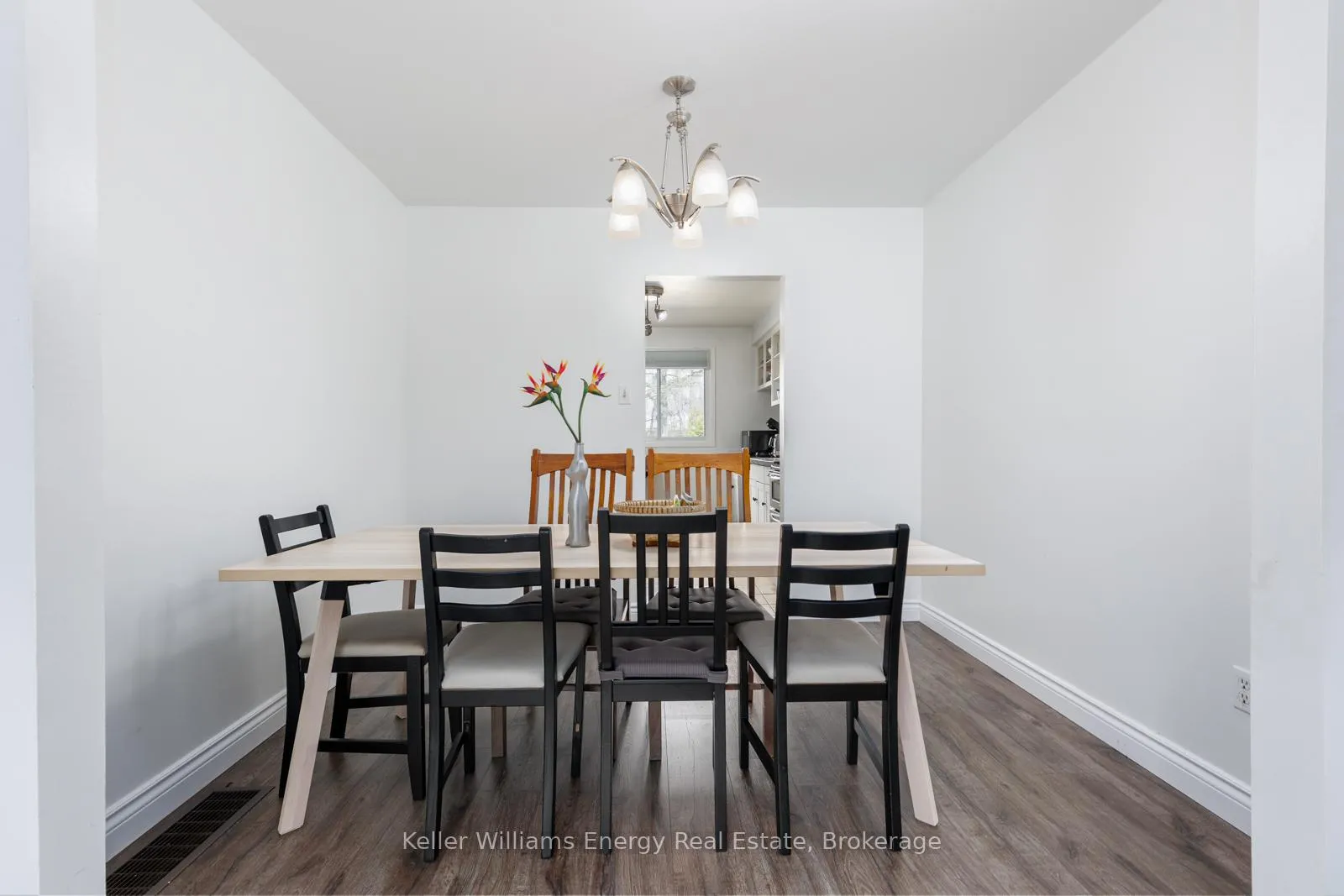 Photo 5 of Unit B, 660 Grey Street, Brantford, Echo Place — HOMEH