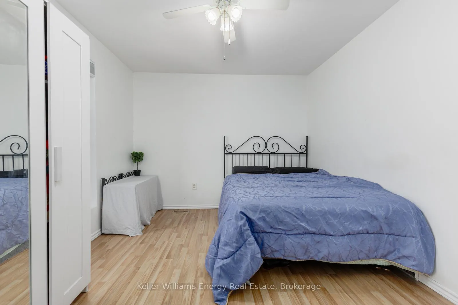 Photo 12 of Unit B, 660 Grey Street, Brantford, Echo Place — HOMEH