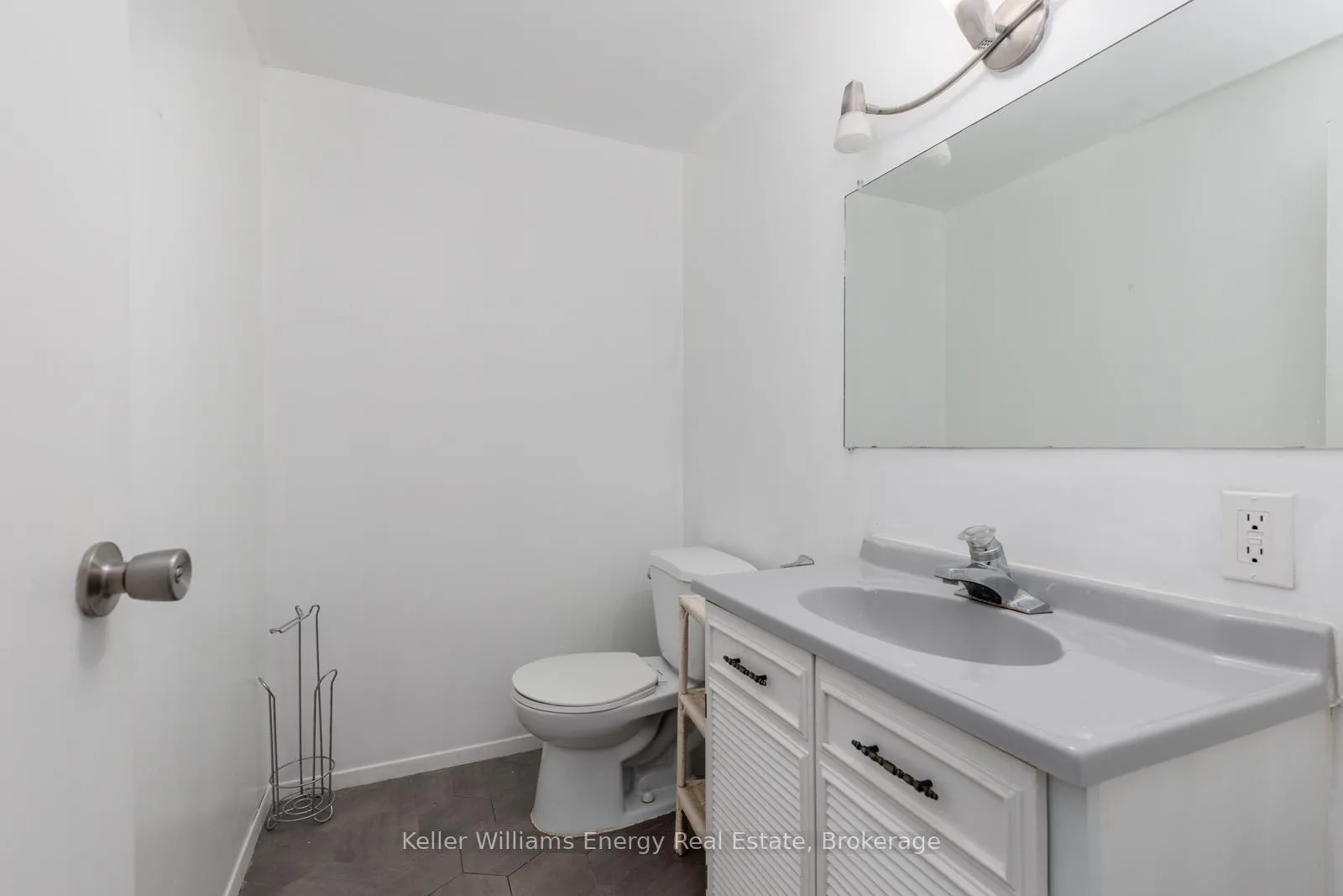Photo 20 of Unit B, 660 Grey Street, Brantford, Echo Place — HOMEH