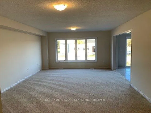 Photo 3 of 10 Esther Crescent, Thorold, Hurricane/Merrittville — HOMEH