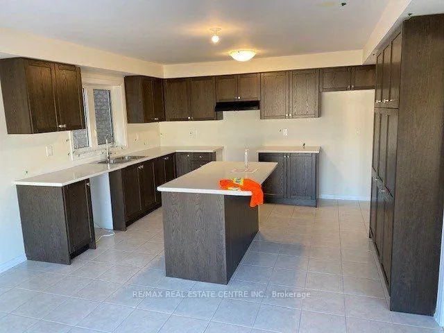 Photo 4 of 10 Esther Crescent, Thorold, Hurricane/Merrittville — HOMEH