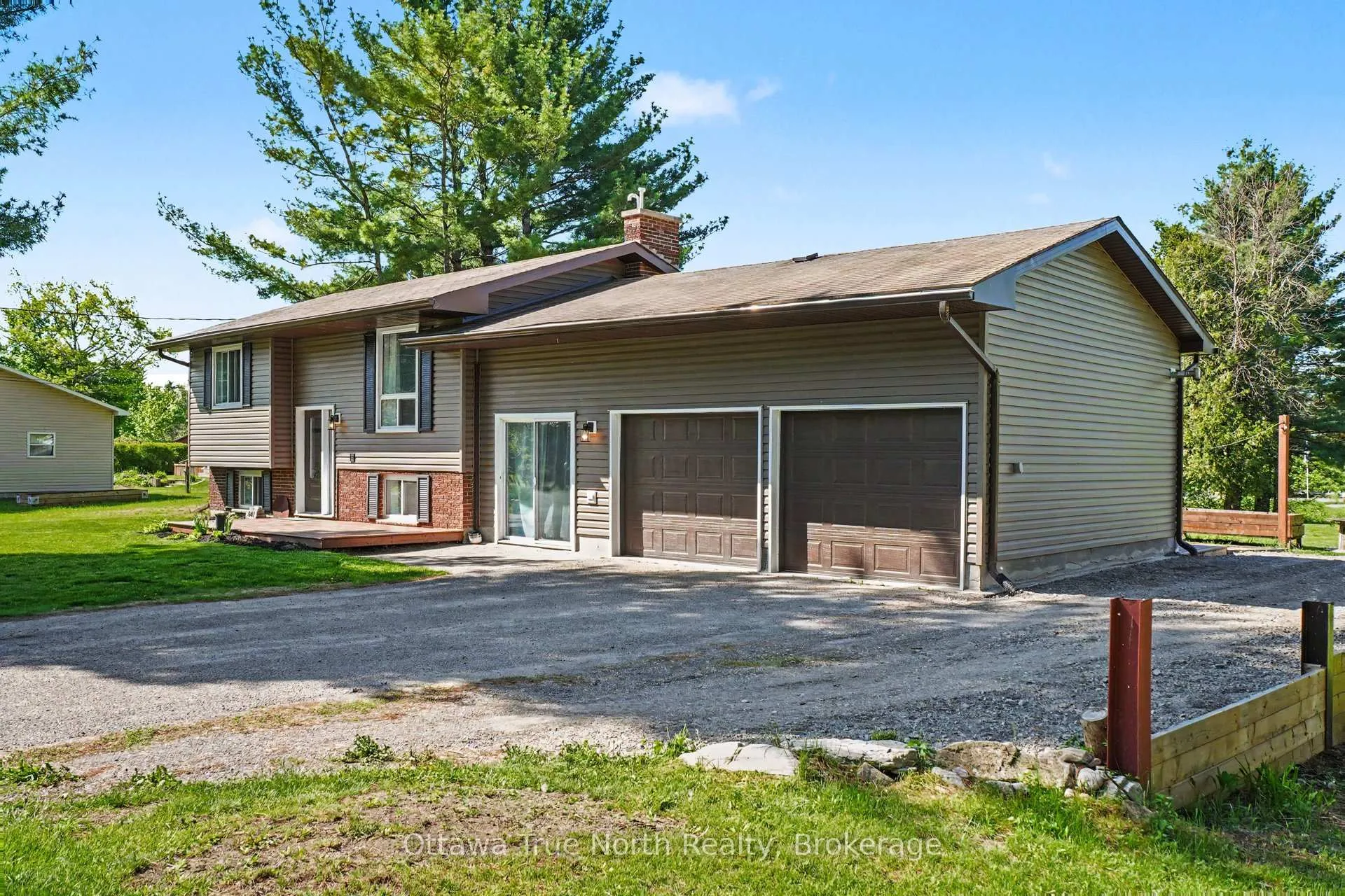 Photo 2 of 541 Mclachlan Road, McNab/Braeside, Mcnab/Braeside Twps — HOMEH