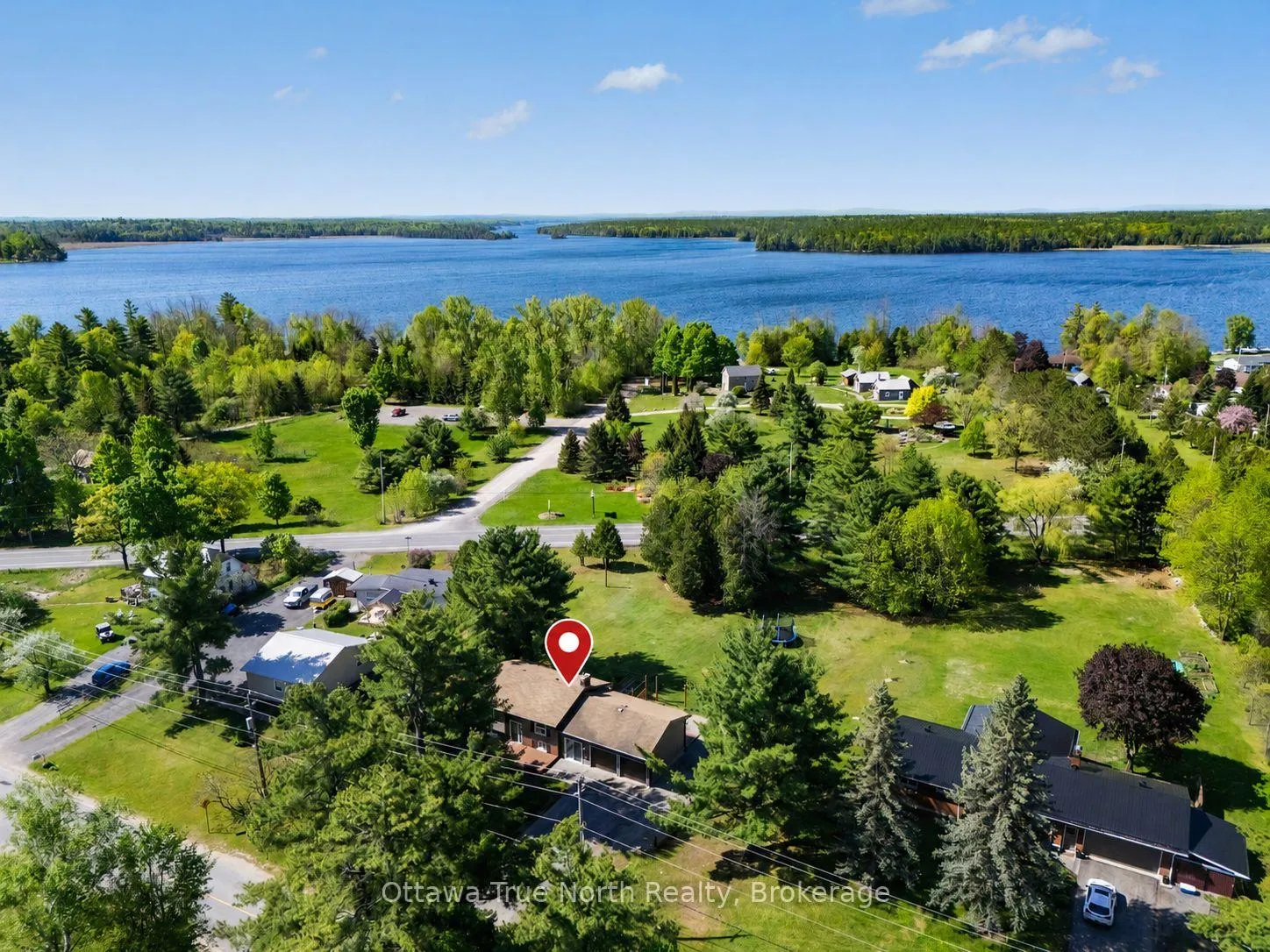 Photo 3 of 541 Mclachlan Road, McNab/Braeside, Mcnab/Braeside Twps — HOMEH