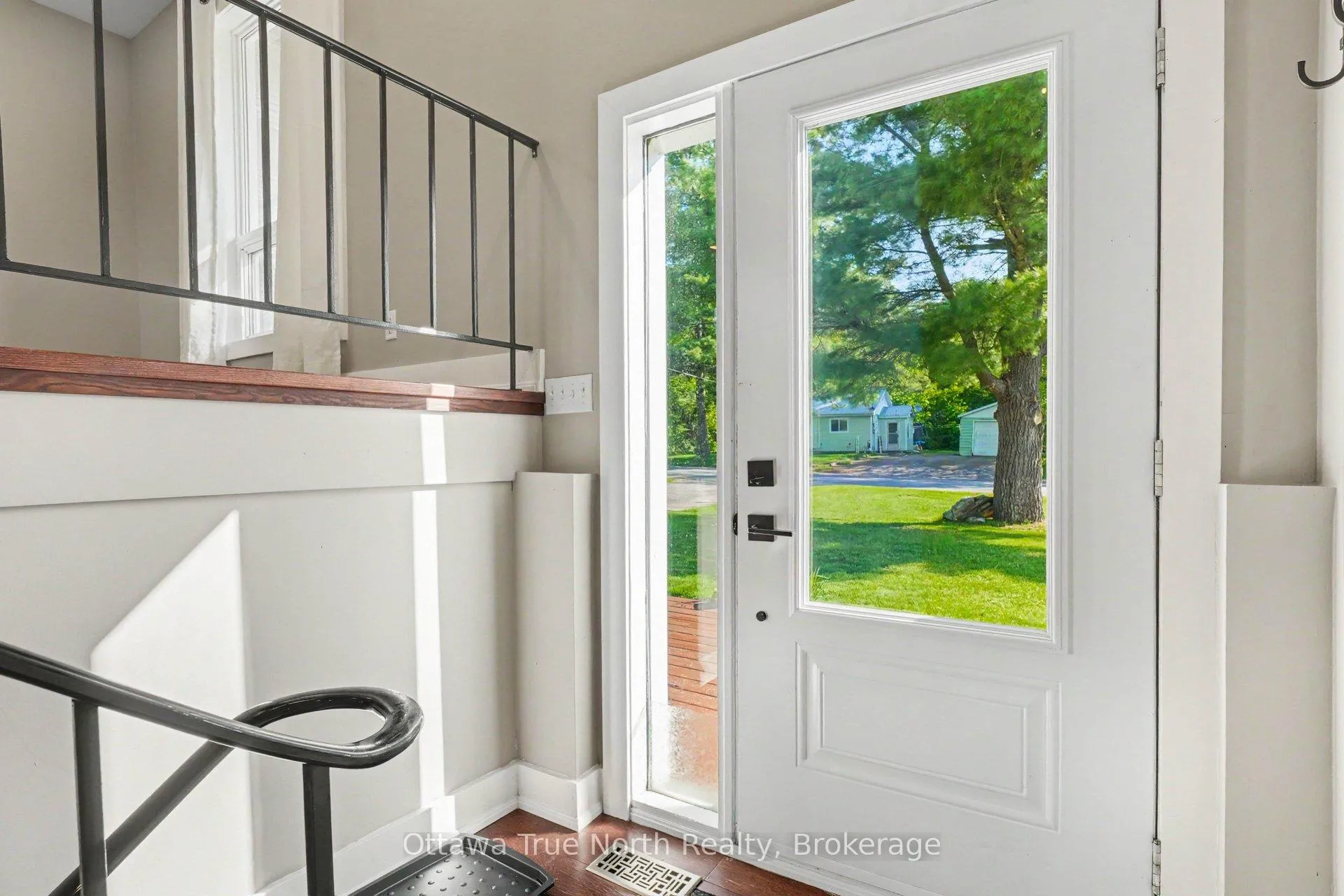 Photo 4 of 541 Mclachlan Road, McNab/Braeside, Mcnab/Braeside Twps — HOMEH