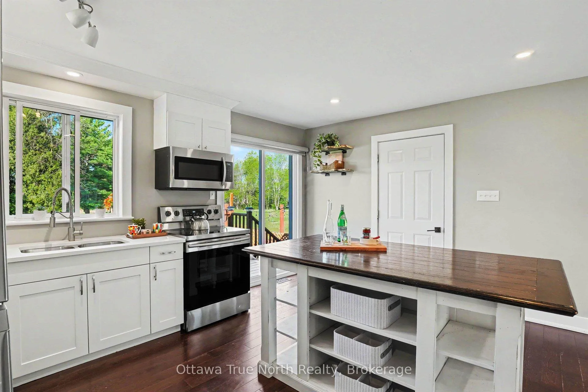 Photo 9 of 541 Mclachlan Road, McNab/Braeside, Mcnab/Braeside Twps — HOMEH