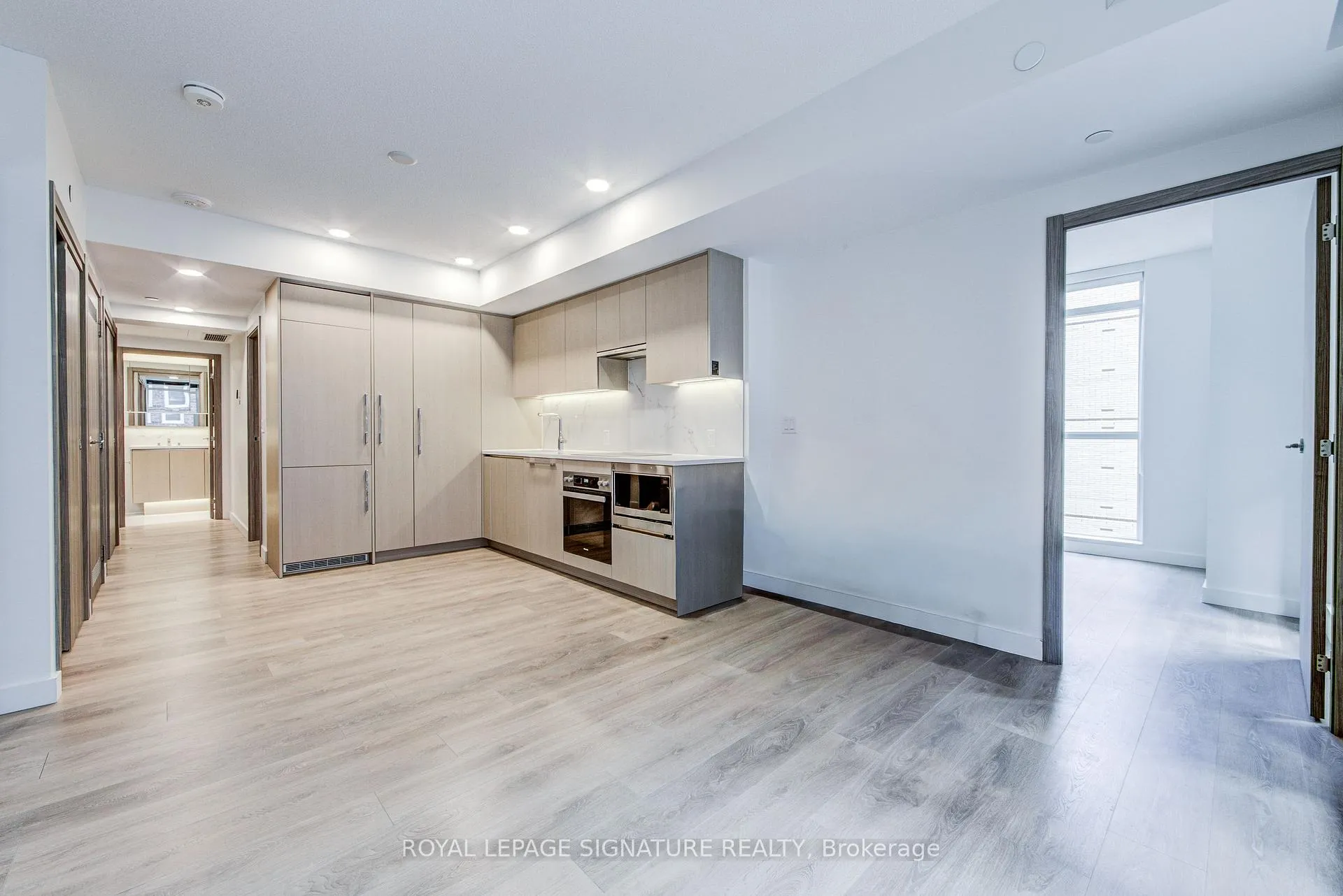 Photo 4 of Unit 706, 38 Widmer Street, Toronto, Waterfront Communities — HOMEH
