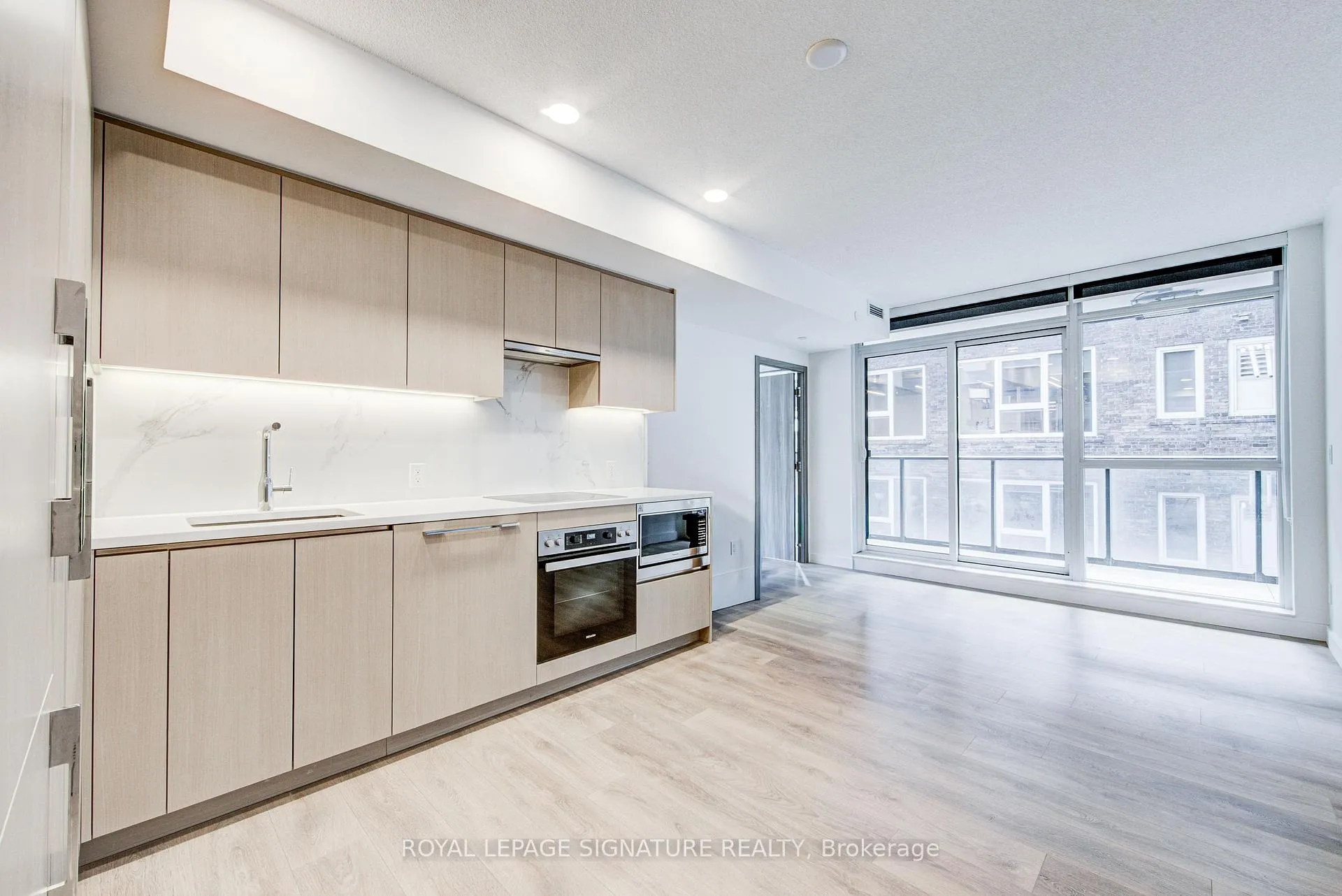 Photo 6 of Unit 706, 38 Widmer Street, Toronto, Waterfront Communities — HOMEH