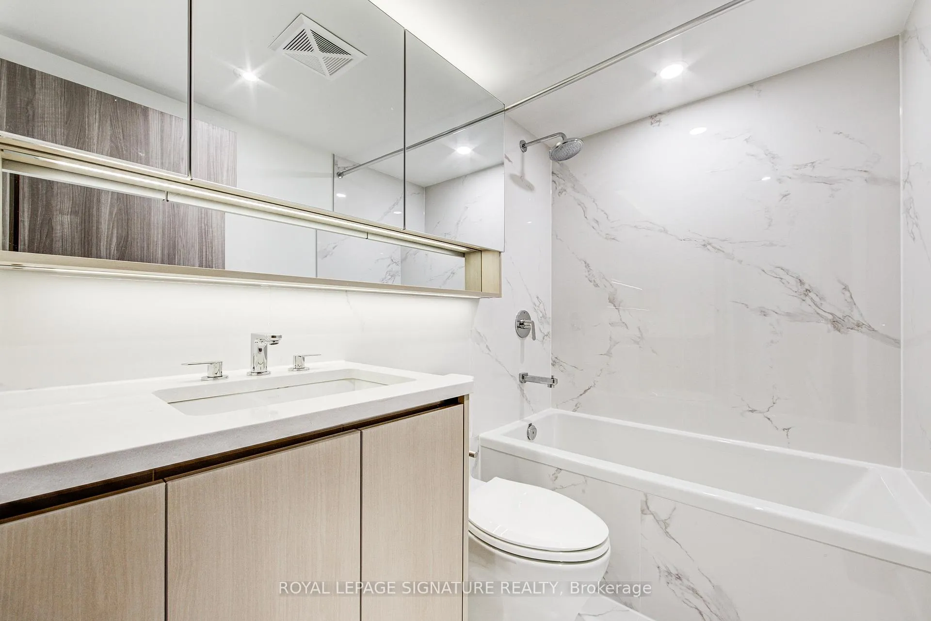 Photo 11 of Unit 706, 38 Widmer Street, Toronto, Waterfront Communities — HOMEH