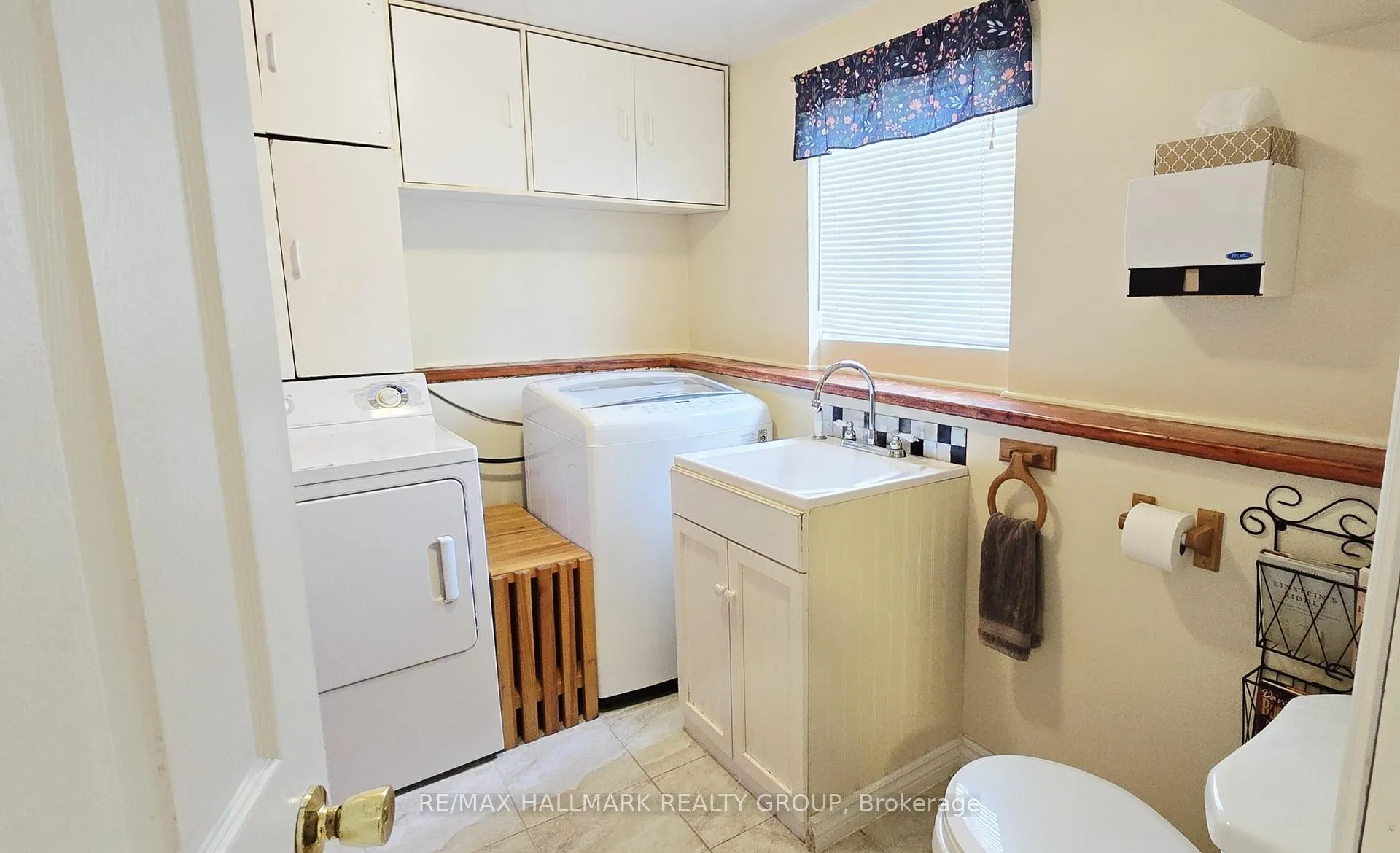Photo 16 of 114 Macrostie Lane, Ottawa, Constance Bay — HOMEH