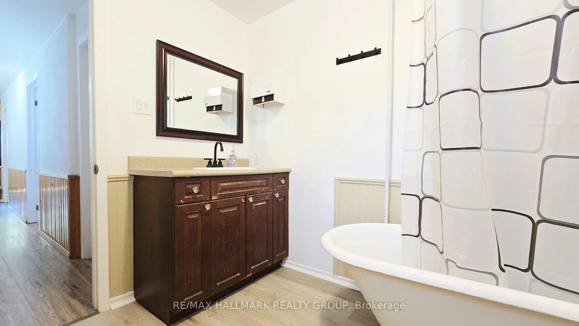 Photo 25 of 114 Macrostie Lane, Ottawa, Constance Bay — HOMEH