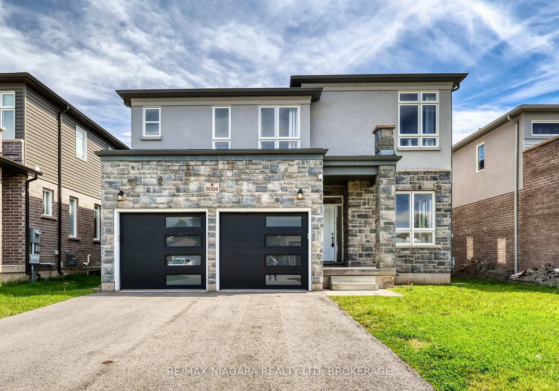 Photo 1 of 8094 Citation Road, Niagara Falls, Ascot — HOMEH