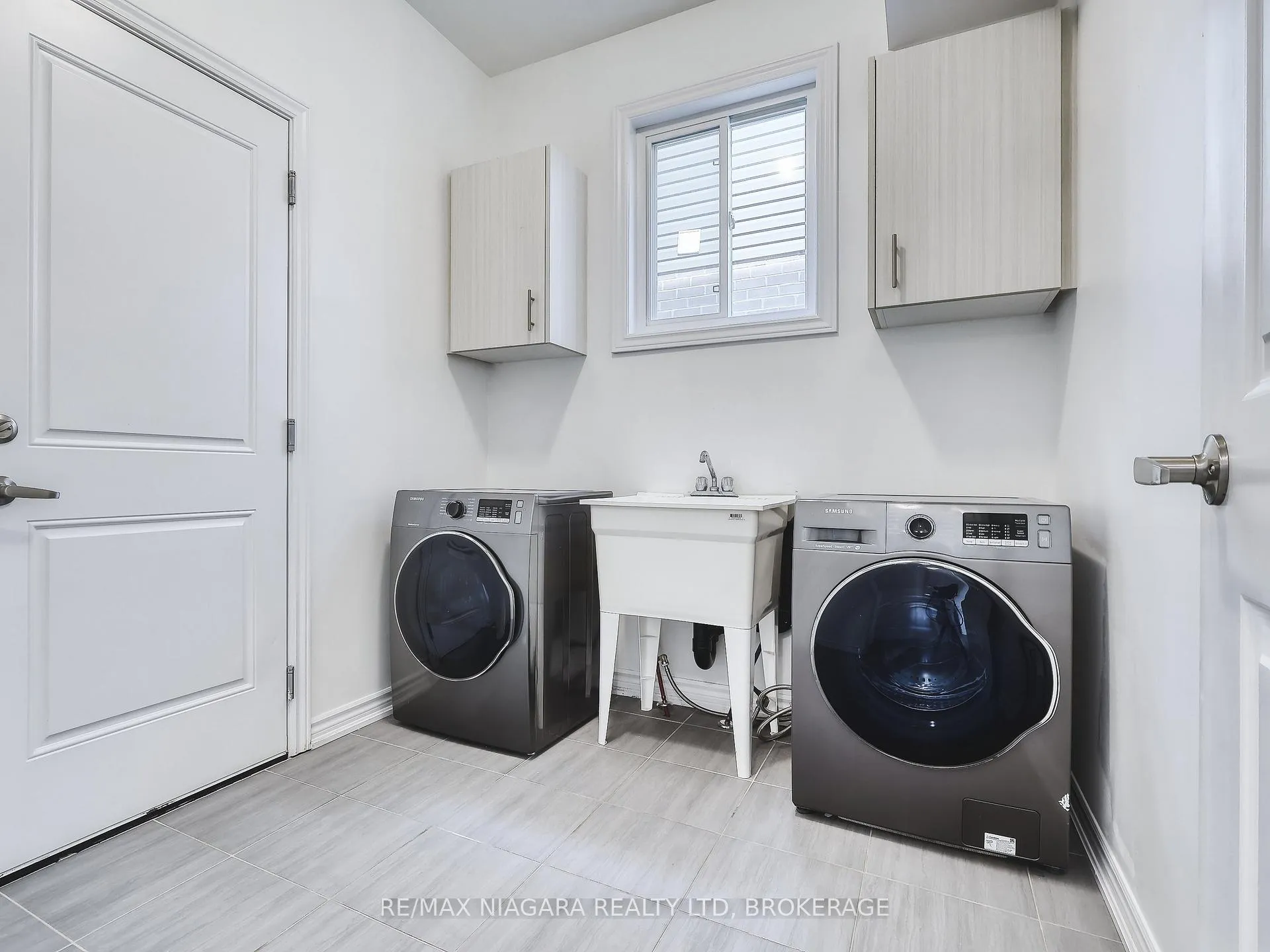 Photo 20 of 8094 Citation Road, Niagara Falls, Ascot — HOMEH