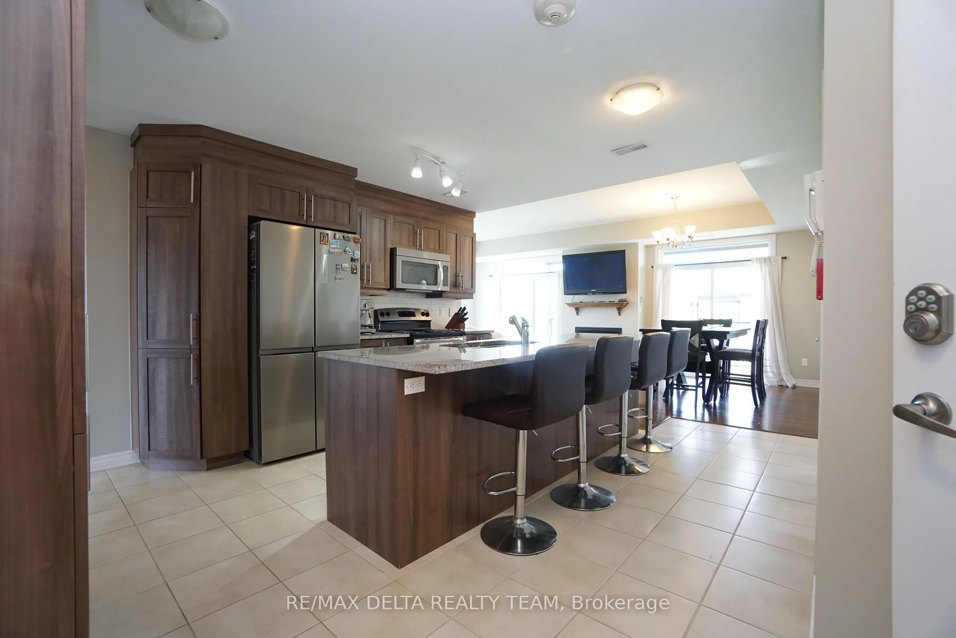 Photo 6 of Unit 7, 90 Prestige Circle, Ottawa, Chatelaine Village — HOMEH